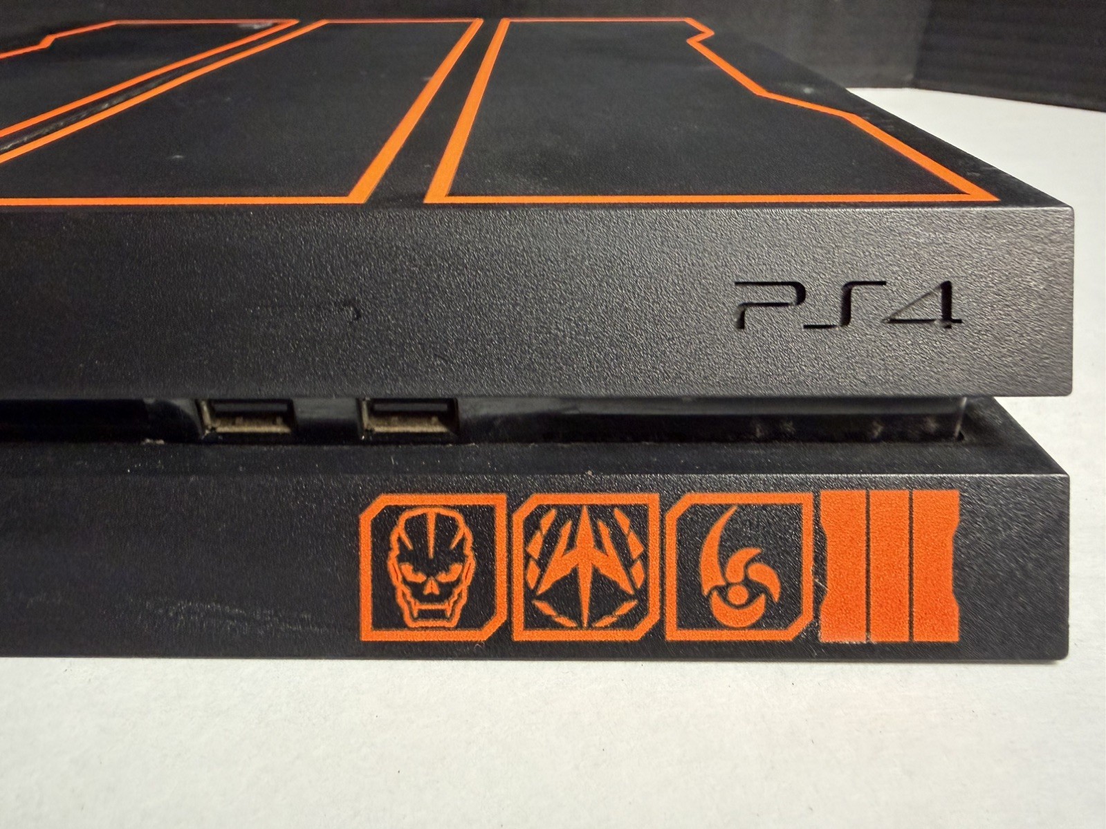 Sony PlayStation 4 Call of Duty Black Ops III Edition