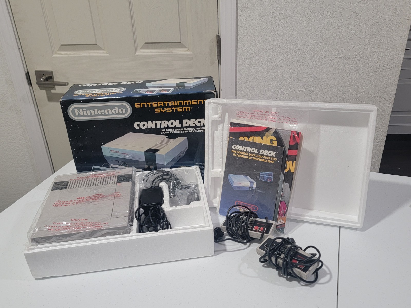 Nintendo 1988 NES-001 Console Control Deck CIB Open Box Complete Tested