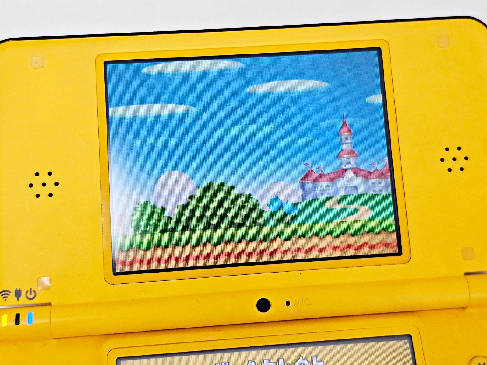 Nintendo DSi LL Console Yellow 125 Japan