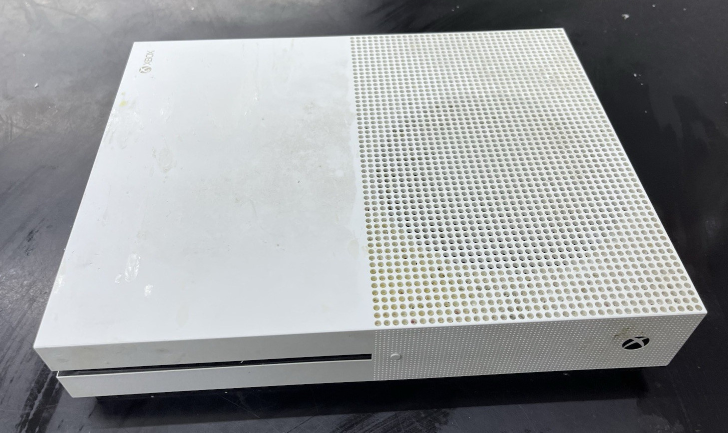 Microsoft Xbox One S 1681 White Console Only FOR PARTS OR REPAIR