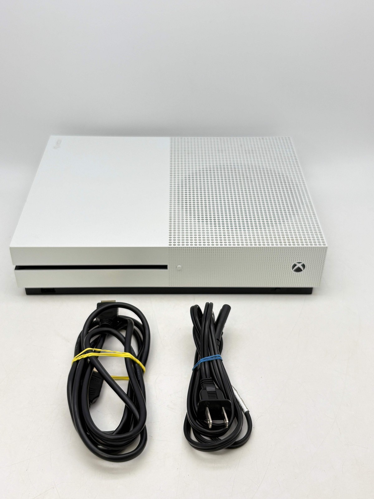 Microsoft Xbox One S 1681 500GB Standard Edition White Used