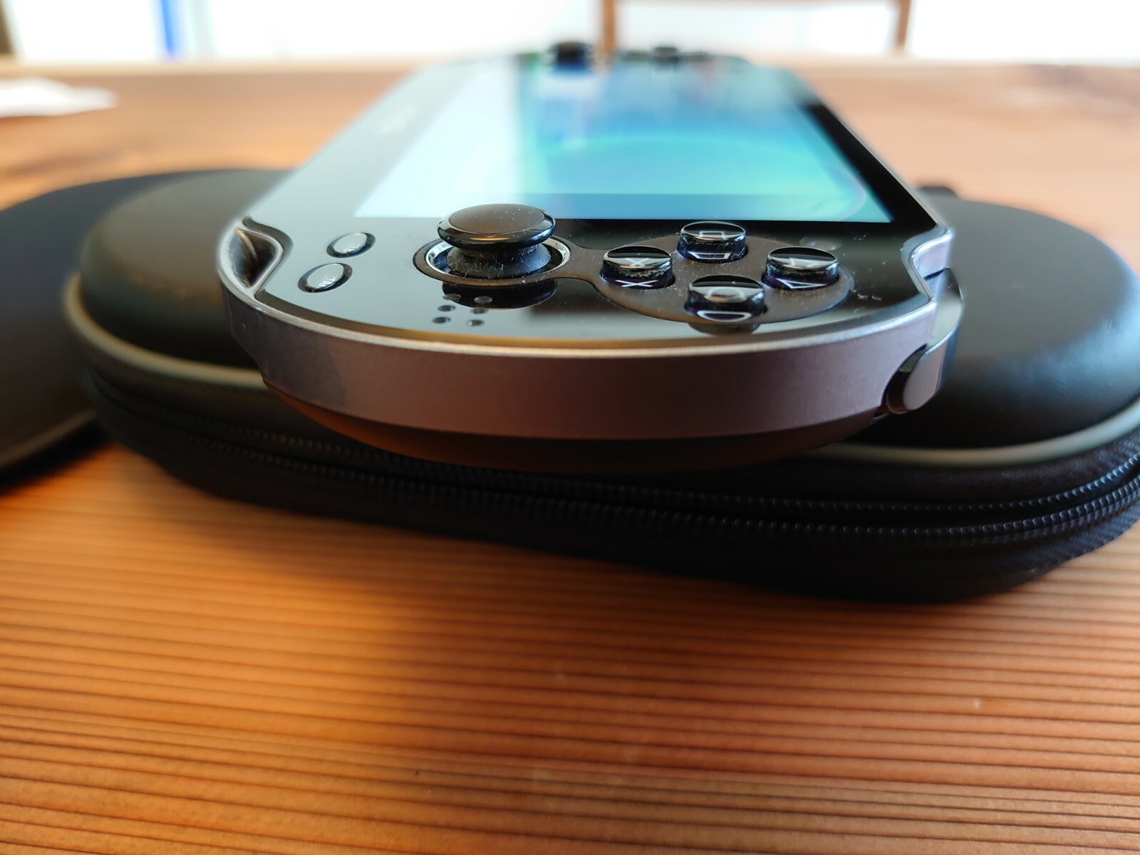 PlayStation Vita Console Crystal Black PCH-1000 ZA01 + Pouch
