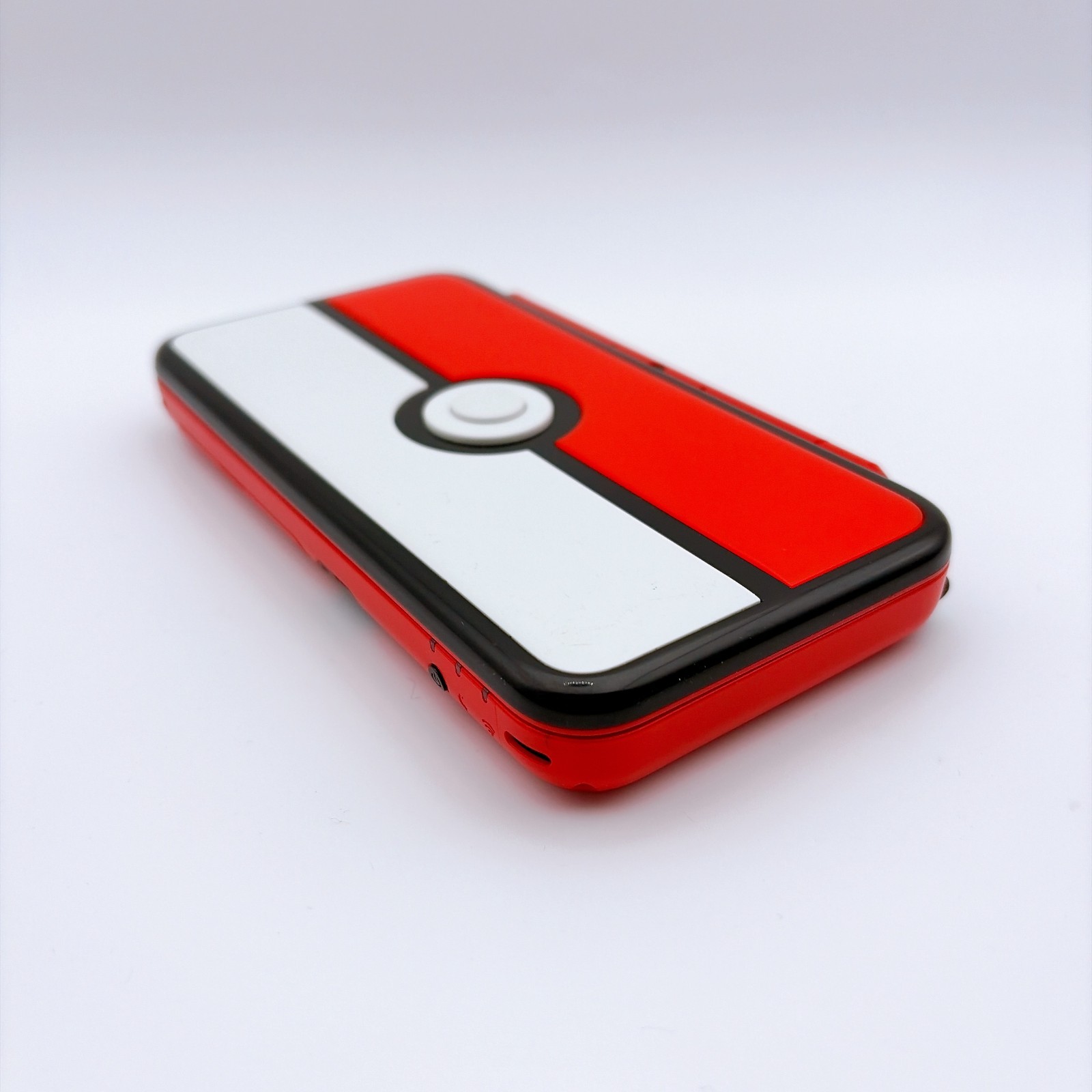 Nintendo new 2DS XL LL Pokemon Monster Ball Edition Red White Japan [Excellent]