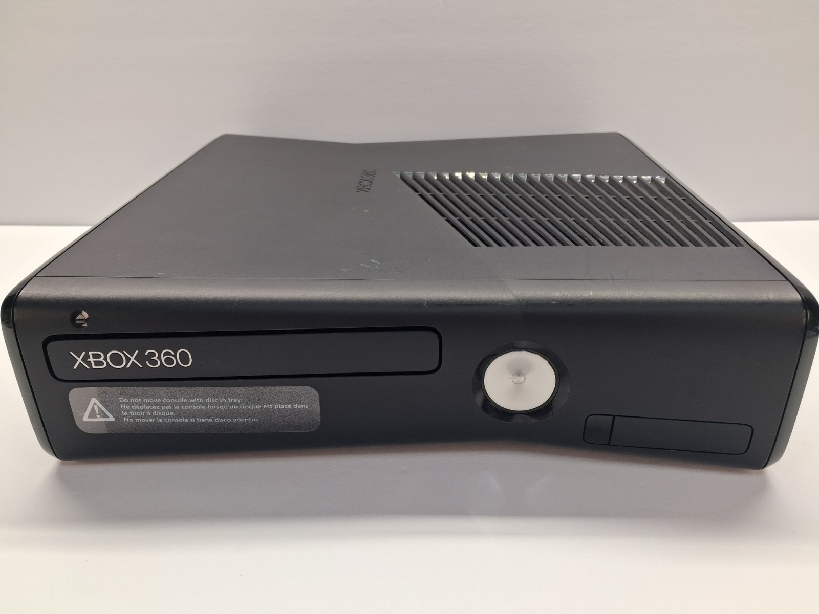 Xbox 360 S 1439 Fully Tested 4gb With Halo 4 Game And Controller.