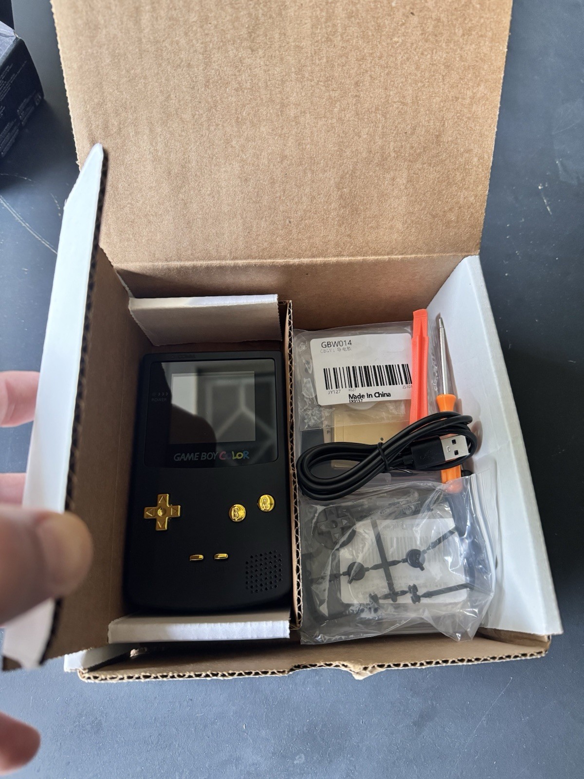 Custom Black & Gold Gameboy Color With IPS Screen – USB Type C Rechargeable