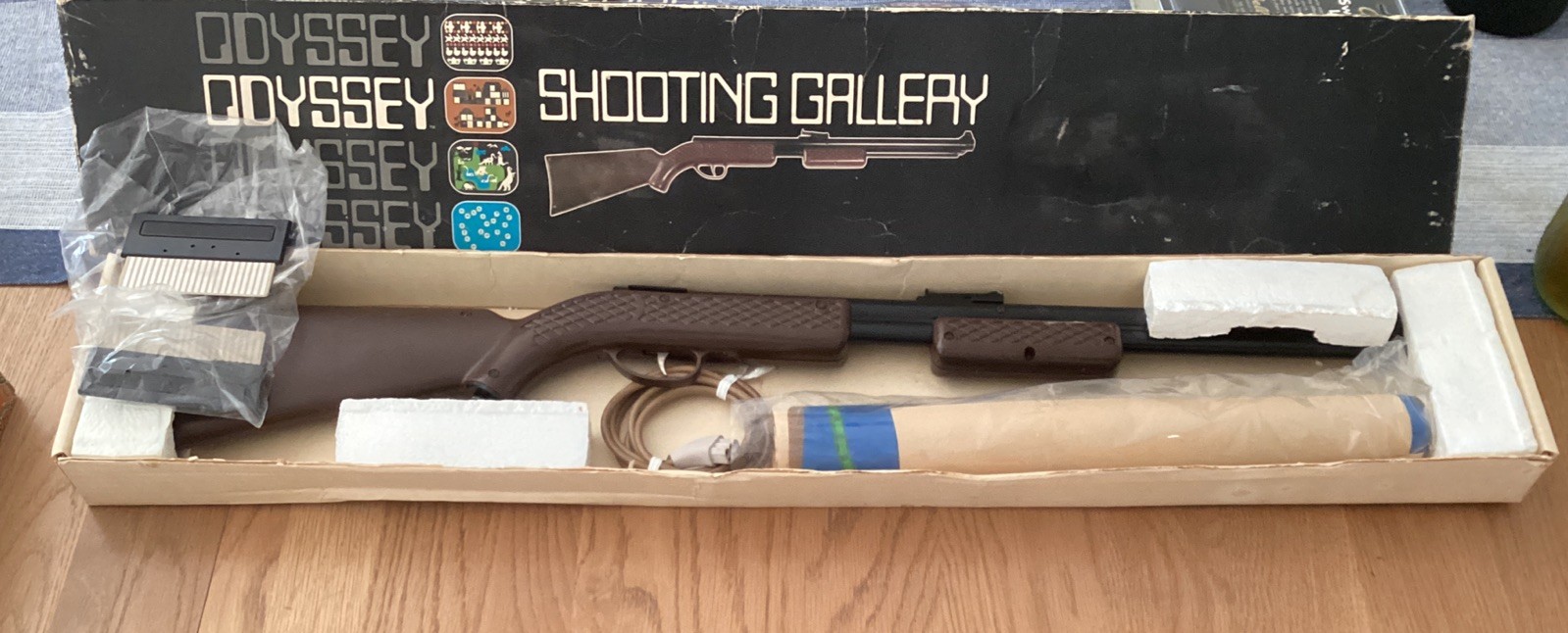 RARE Magnavox Odyssey Shooting Gallery Rifle Set in Box w/ Cards 9 + 10