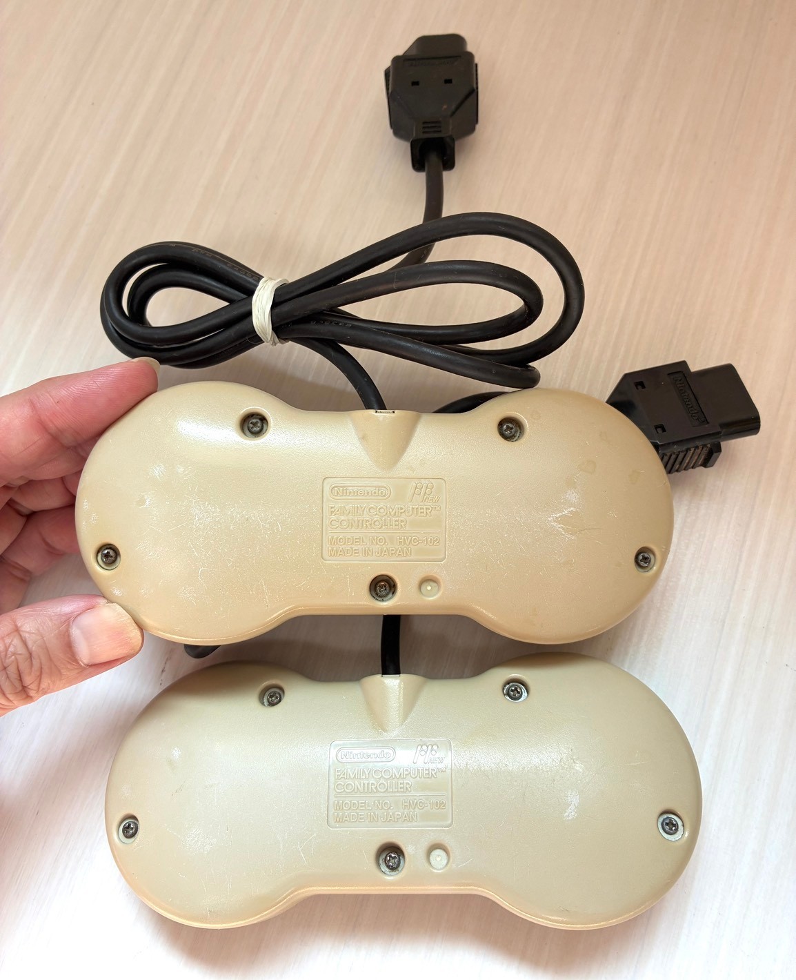 Nintendo New Famicom AV Family Computer HVC-101 Tested with two controllers