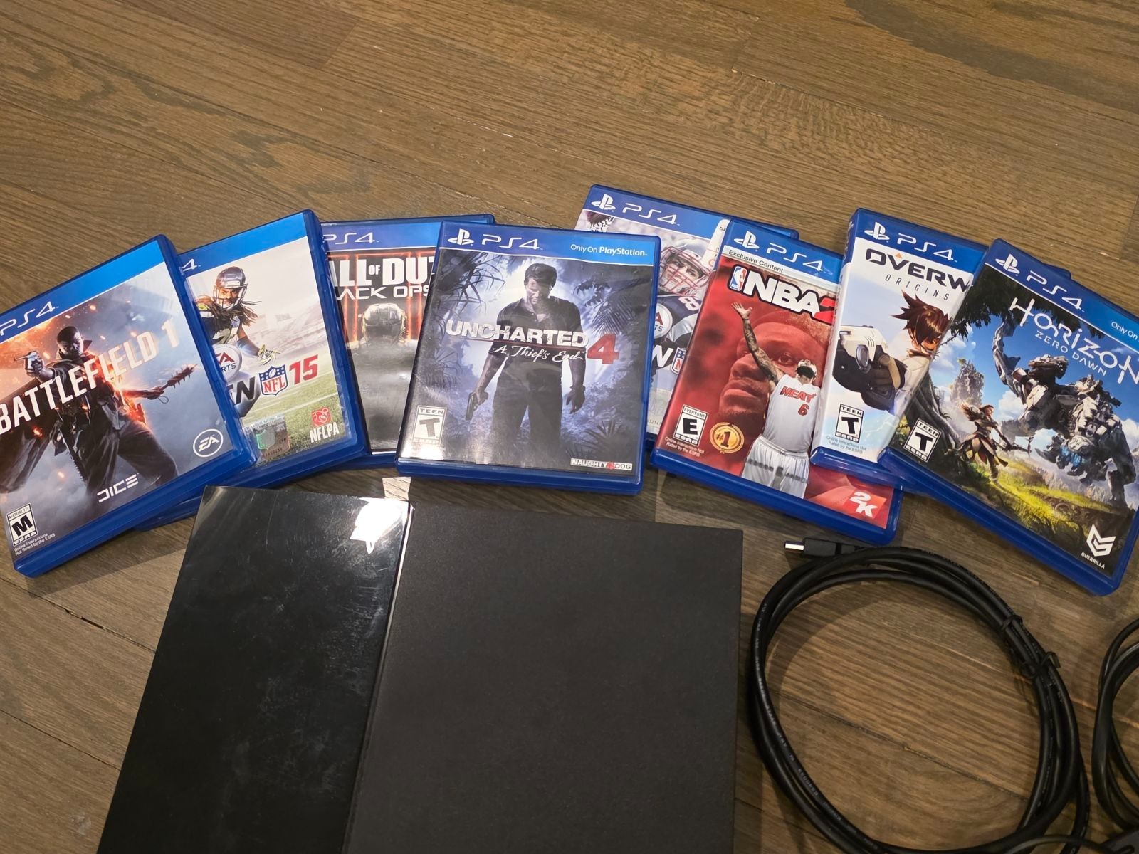 Sony PS4 500GB Console Bundle w/ Controller & 12 Games CUH-1115A Tested