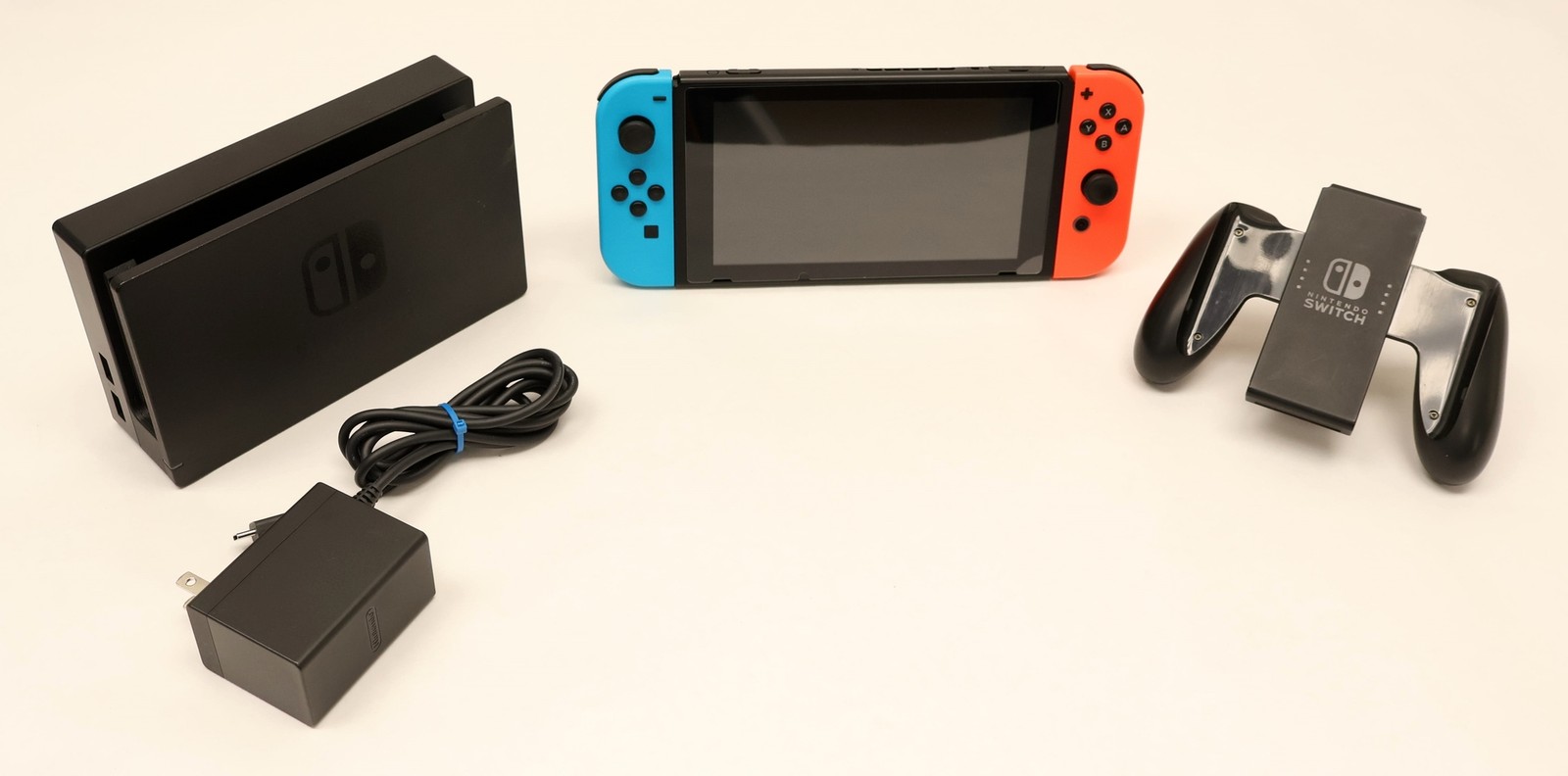 NINTENDO SWITCH HAC-001 32GB, RED/BLUE JOY-CONS W/ DOCKING STATION & CASE