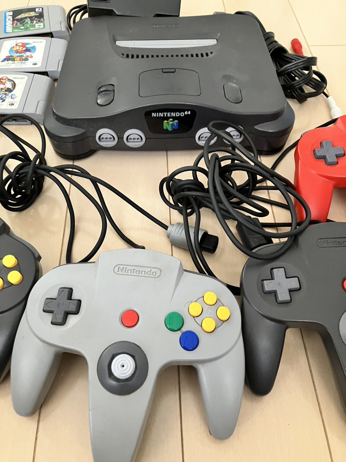 Nintendo 64 N64 Console Bundle 4 Controllers Mario Kart 64 Mario 64 Tested JP