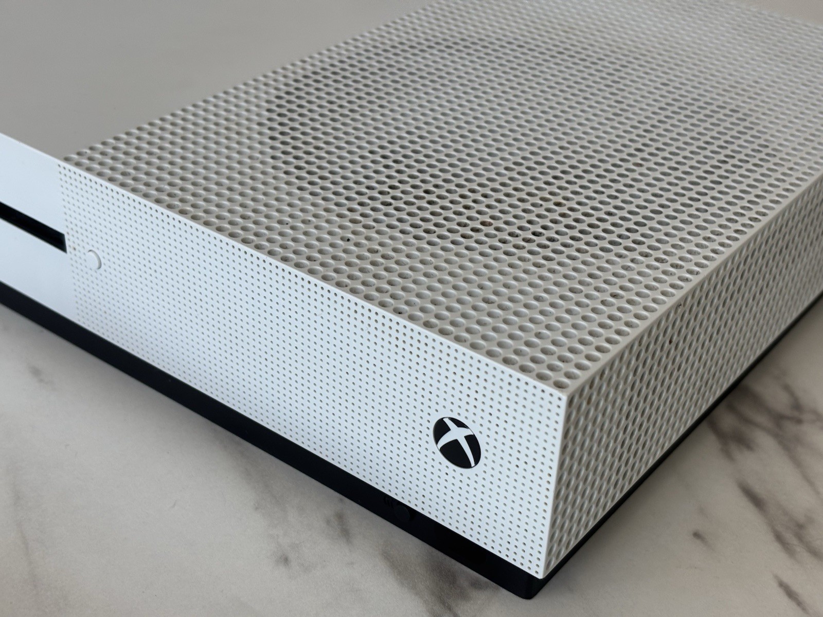 Microsoft Xbox One S 1TB White Model 1681 w/2 Games Tested Works
