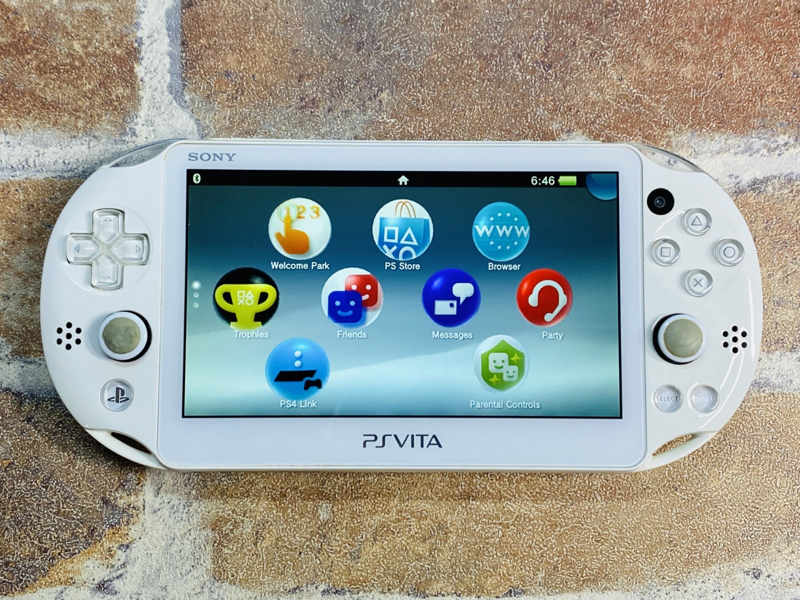 PS Vita PCH-2000 White ZA12 SONY PlayStation Japan Charger 16GB Pouch Tested DDP