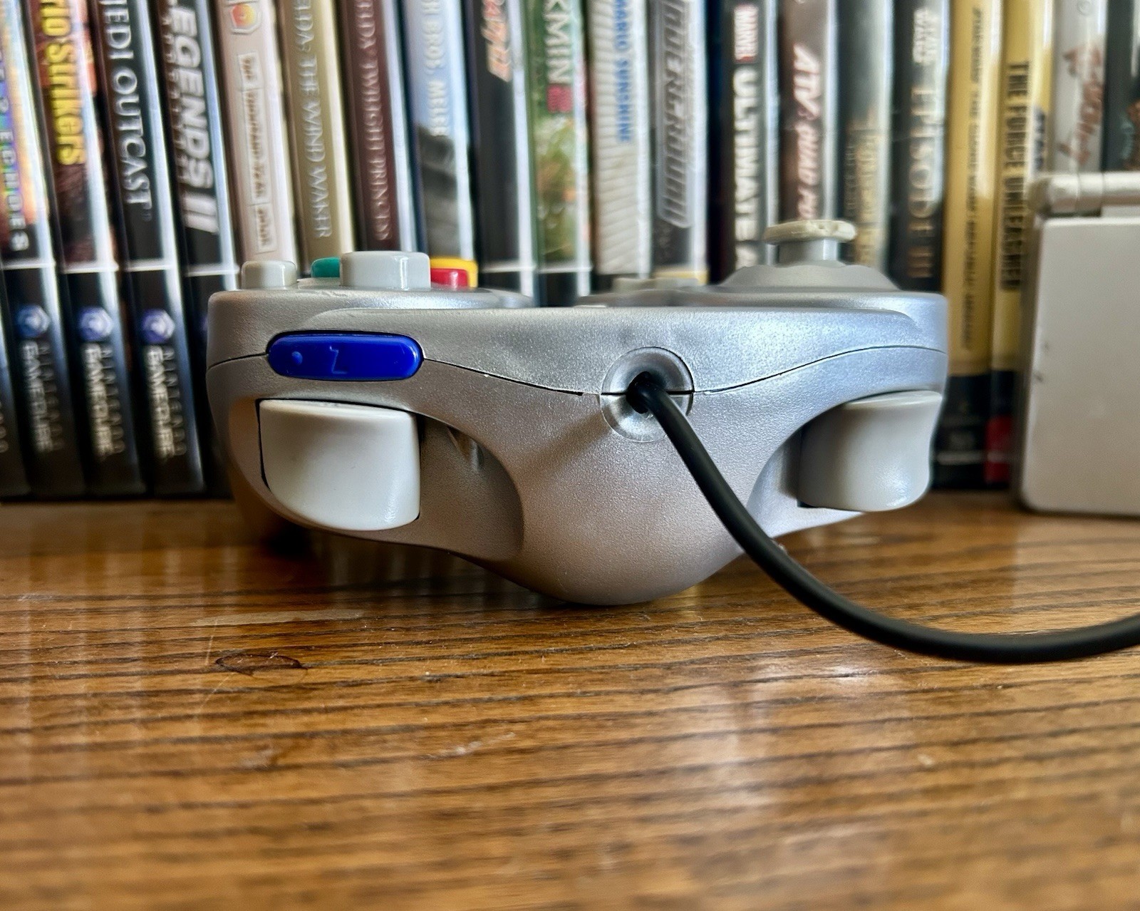 Nintendo GameCube DOL-101 Platinum With Matching Controller & Memory Card