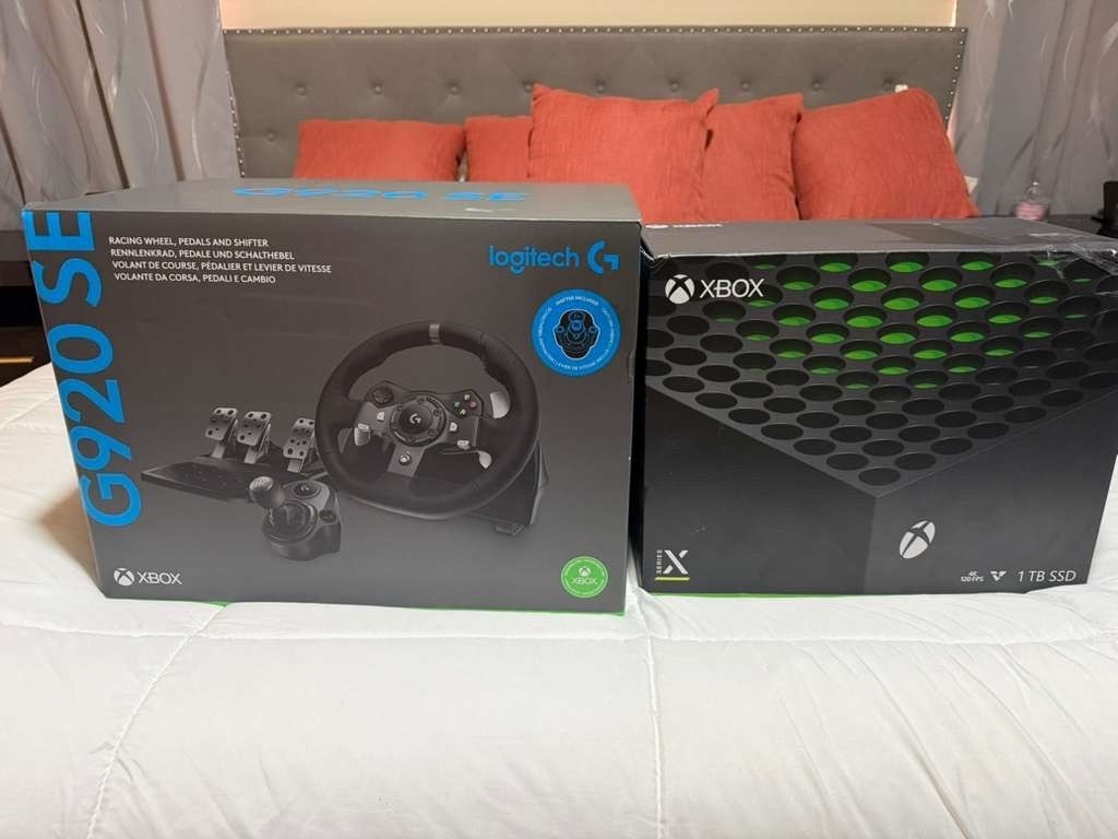 Microsoft Xbox Series X Console 1TB SSD + Logitech G920 SE Wheel & Pedals