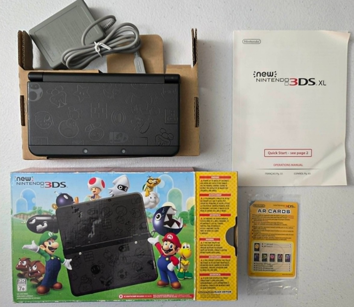 Nintendo New 3DS Super Mario Black Friday Edition CIB Pokémon Y+Pokemon Red