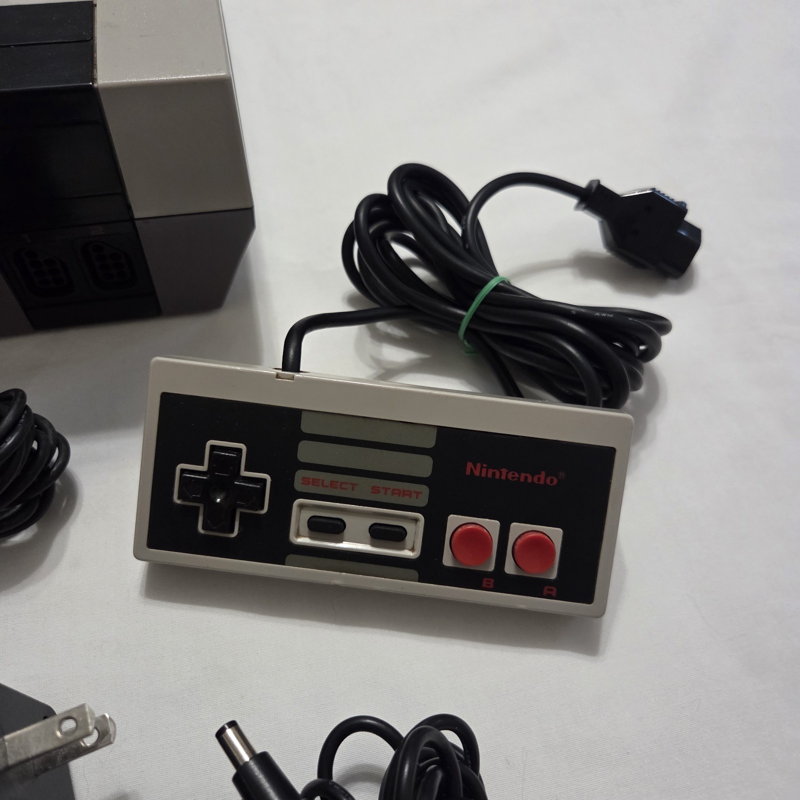 Original Nintendo NES NES-001 Console w/ 2 Controllers & Cables – Tested