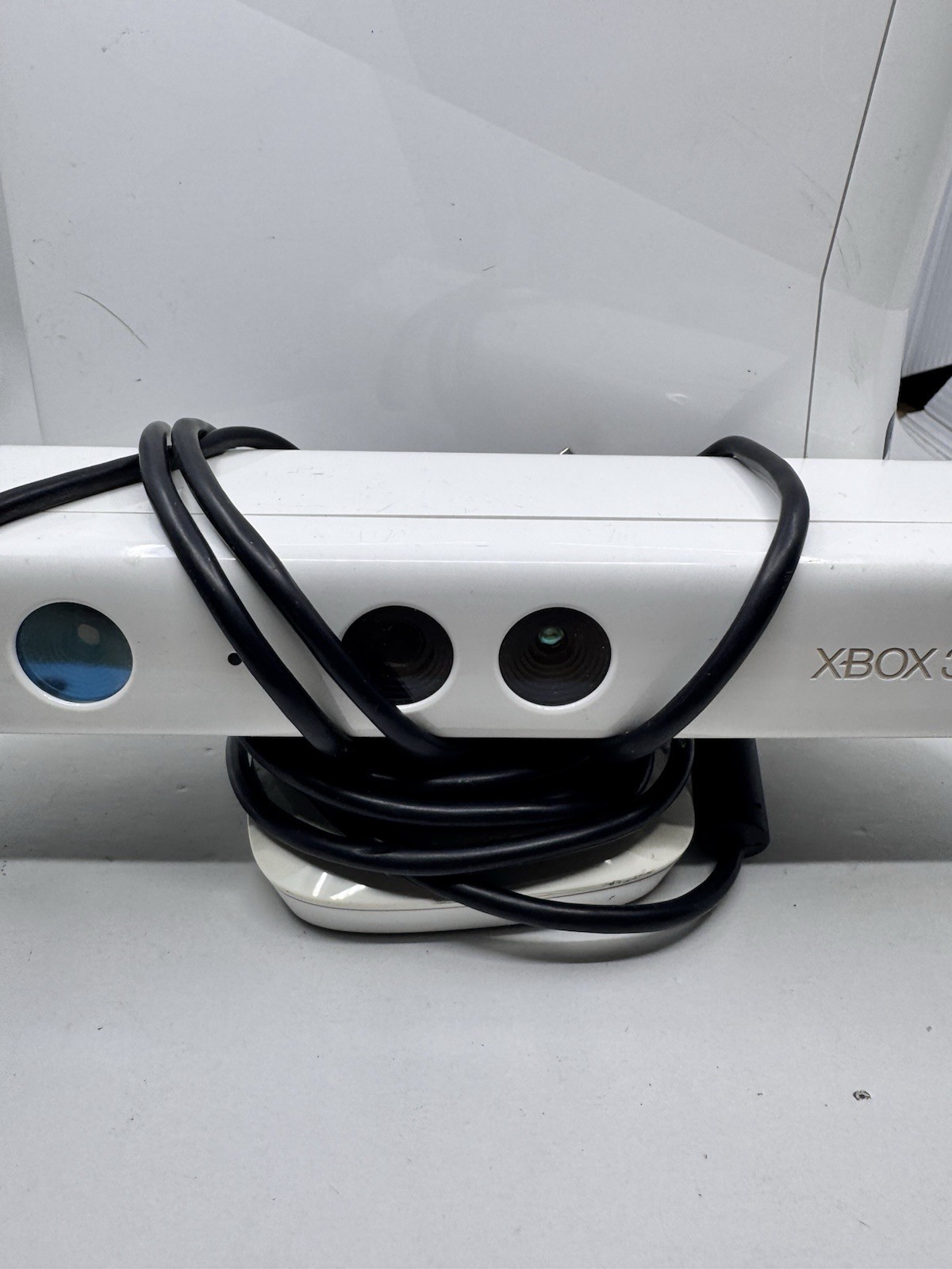 Microsoft Xbox 360S Console w/ Kinect (No Cords, Only Controller)