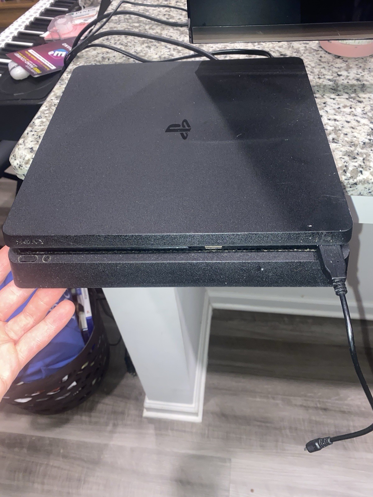 Sony PlayStation 4 Slim 500GB Console CUH-2215A Tested W/ Gold Controller/Games