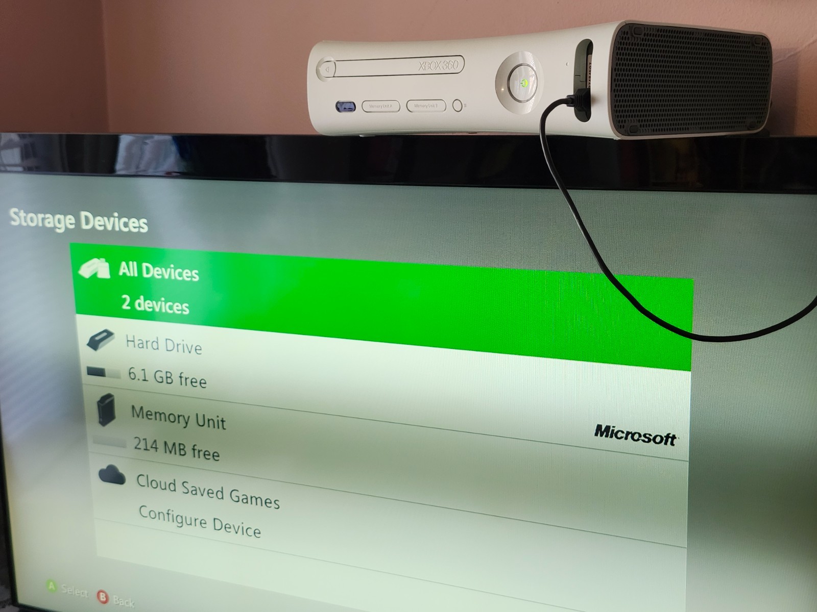 XBOX 360 20GB Arcade Console – 23 Games Bundle