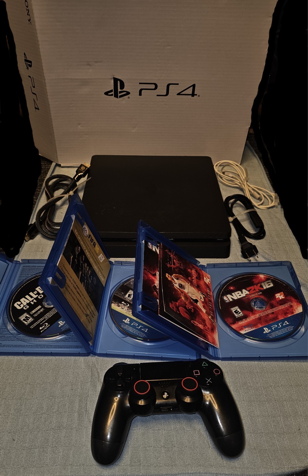 playstation 4 PS4 Slim Model CUH2215B 1TB Bundle Controller + 3 Games