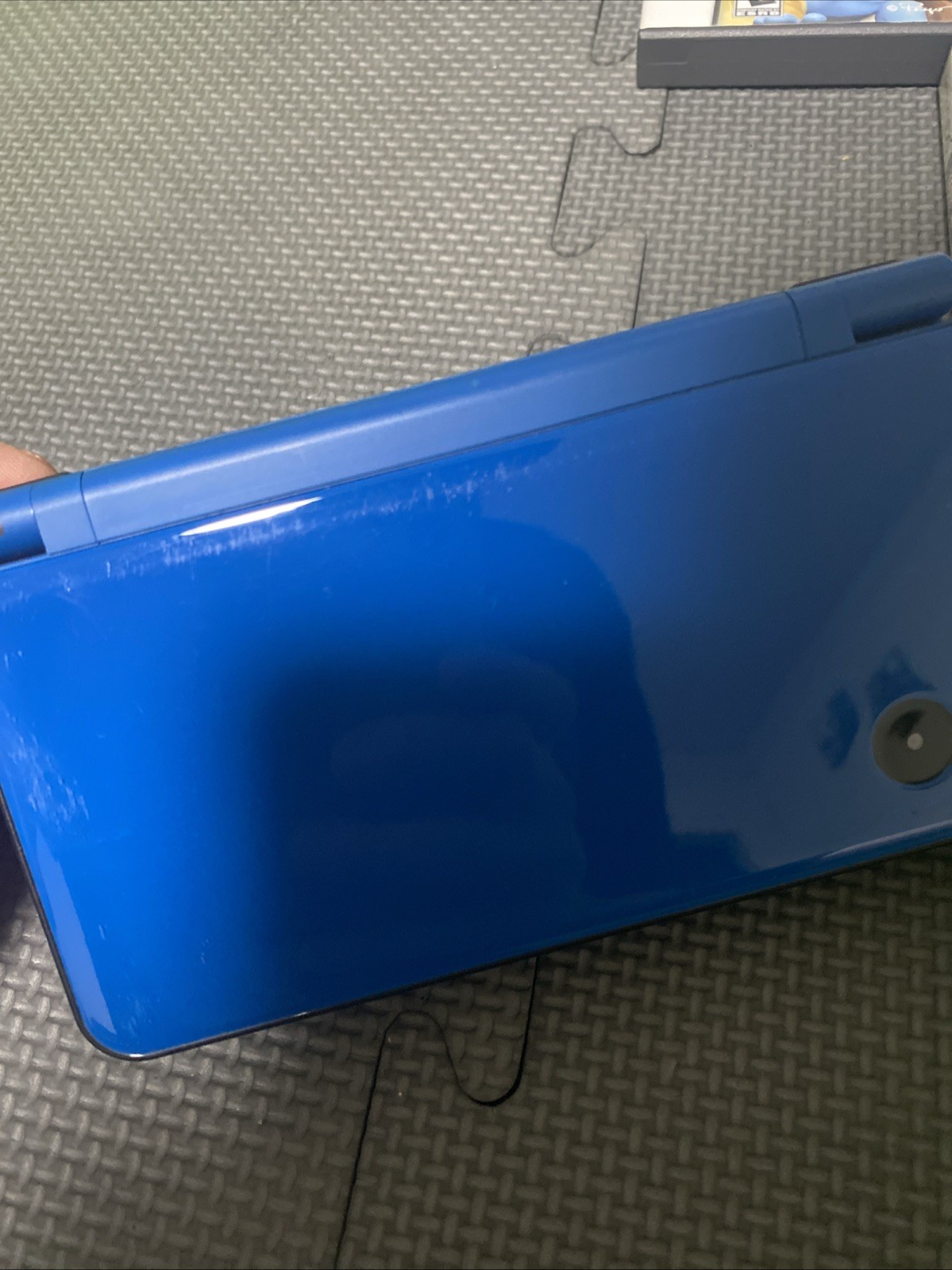 Nintendo DSi XL Blue Tested Excellent Condition Charger & 4 Games Case NO Stylus