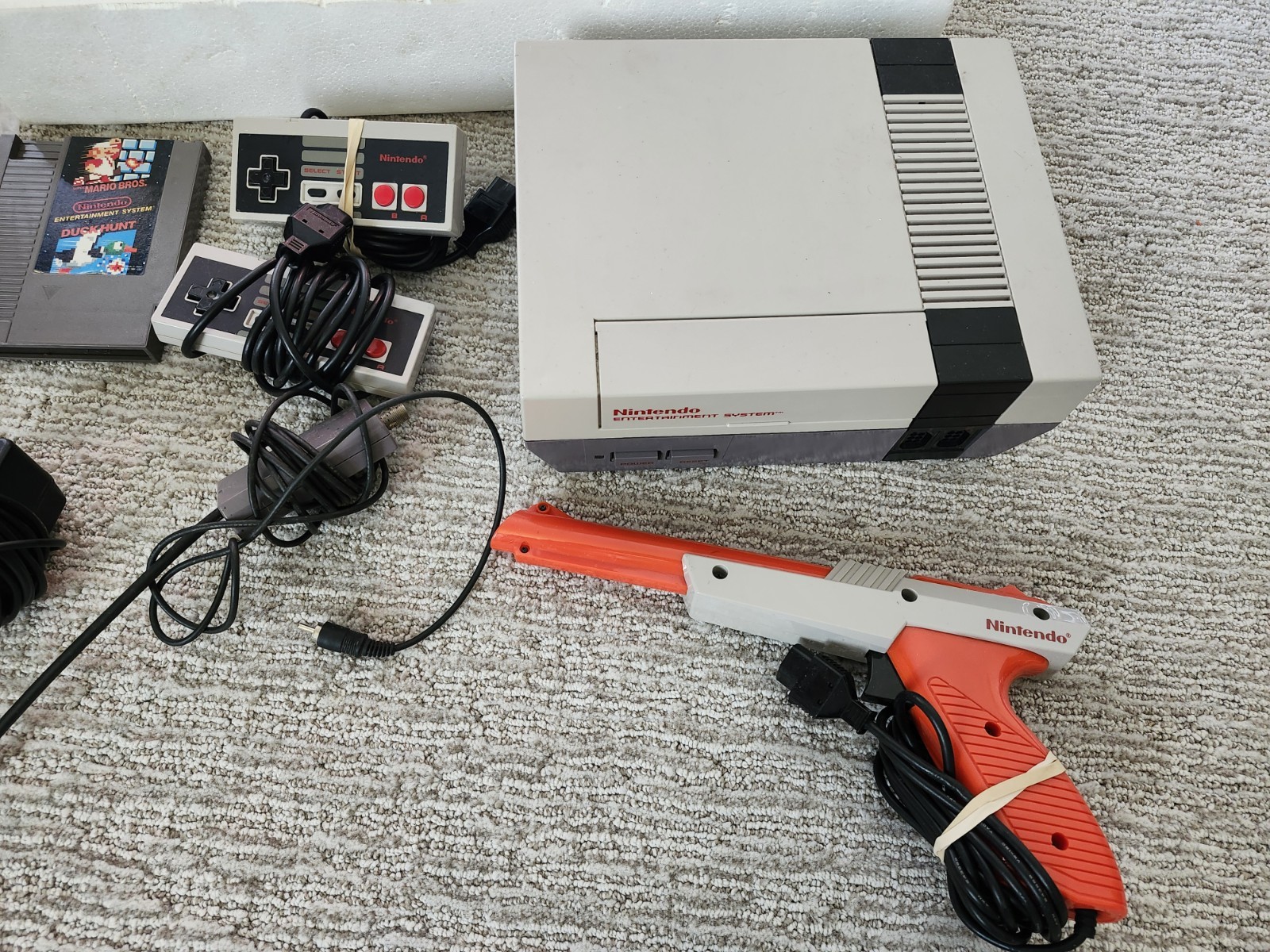 NES Nintendo Action Set Red Zapper System Console CIB Manuals Mario Duck Hunt