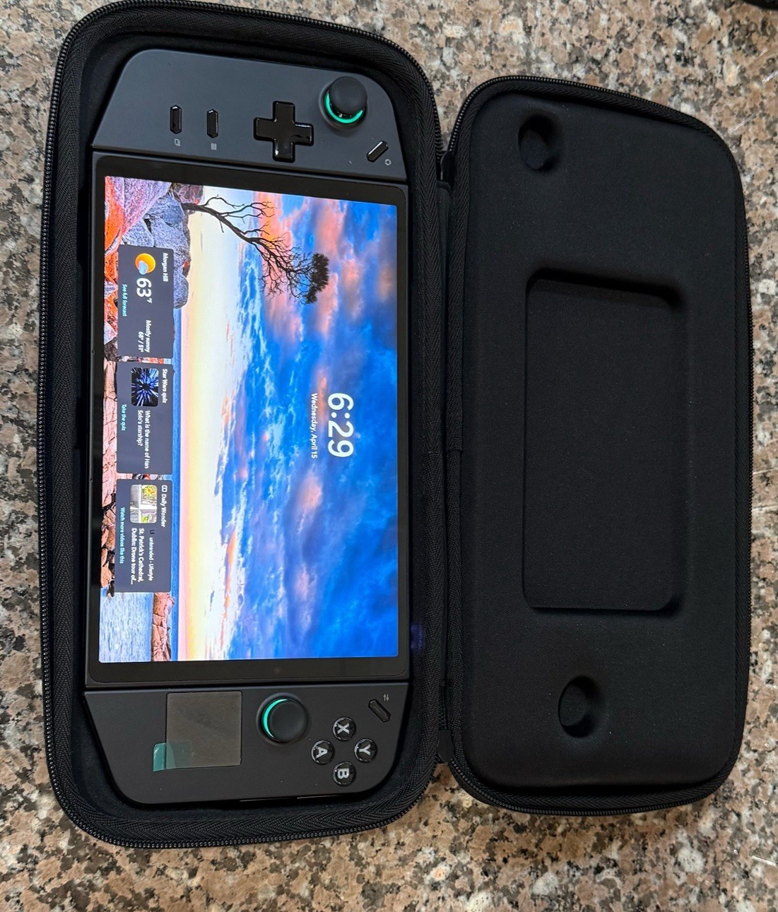 Lenovo Legion Go Handheld Gaming Console Touchscreen USB-C Black w/ Case