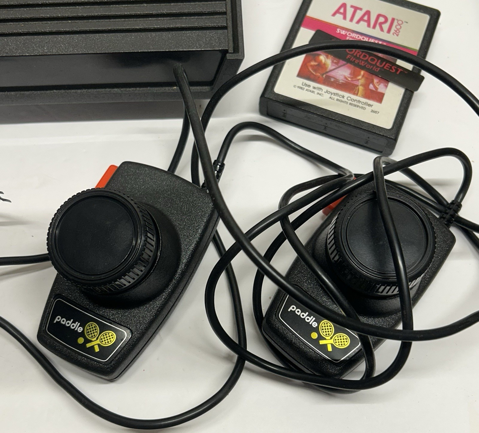 Vtg Atari 2600 Lot Console, 4 Controllers, 16 Games w/Instructions – Untested