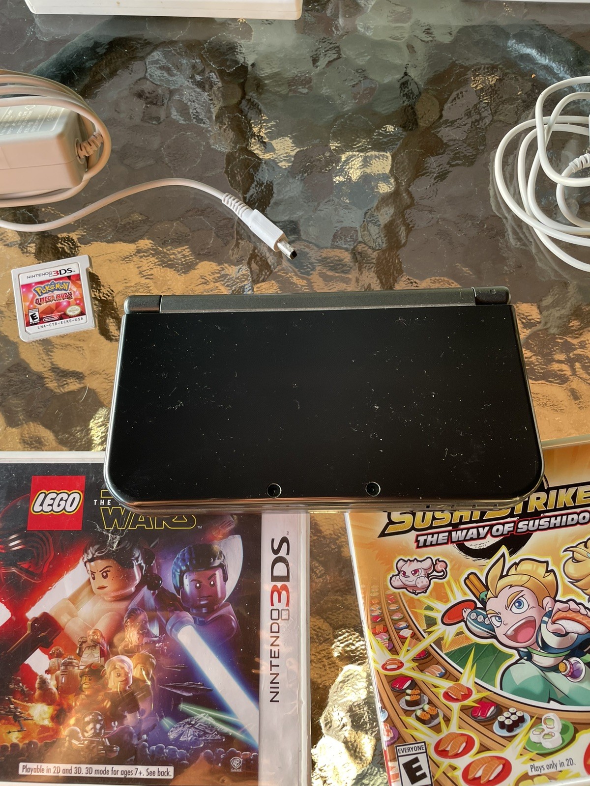 NICE! Nintendo 3DS XL Gray Black Console W/Games, Charger and Stylus US Version