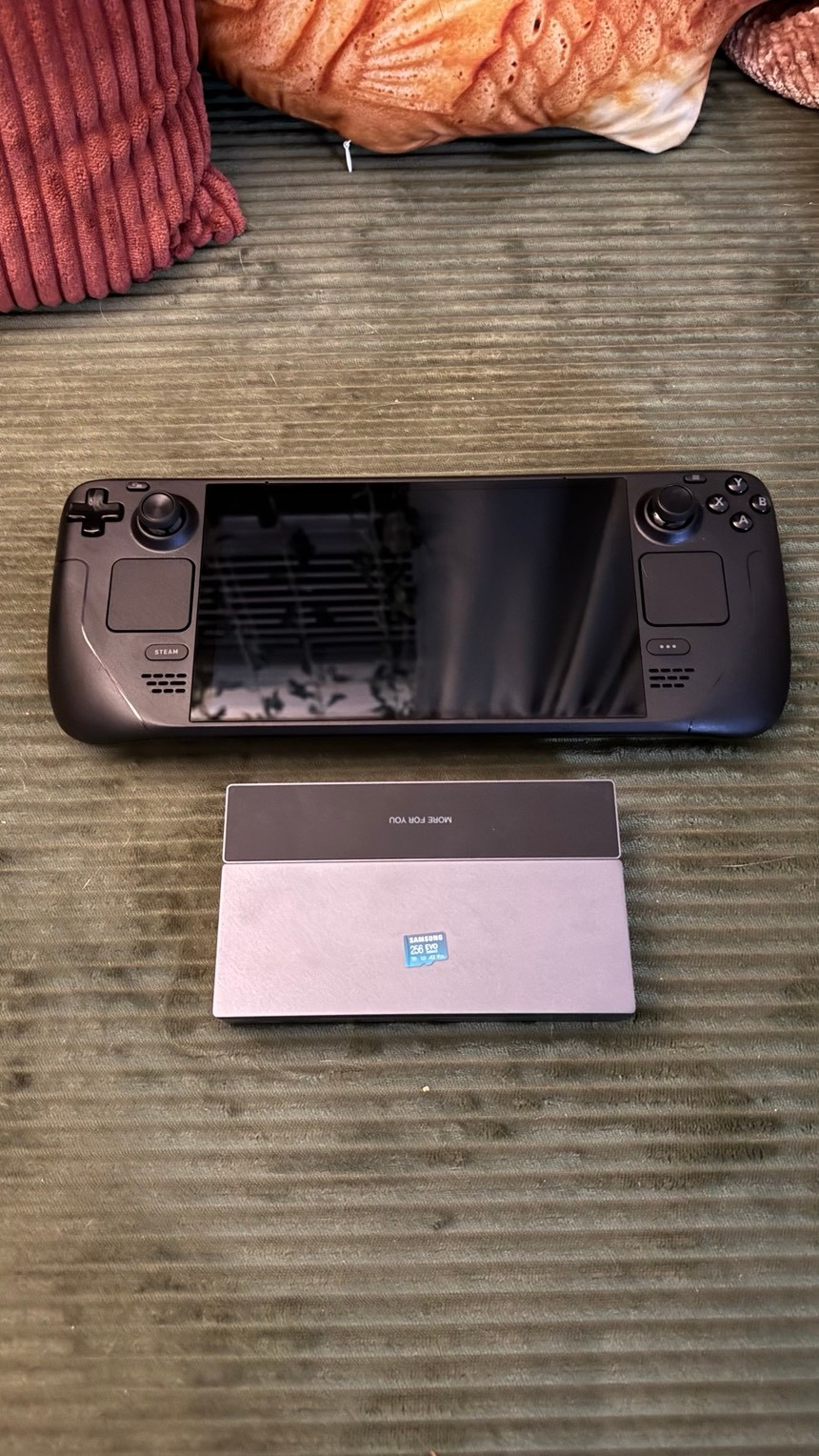 Valve Steam Deck OLED 512GB Black w/ UGREEN 9-in-1 Dock and 256GB Micro SD