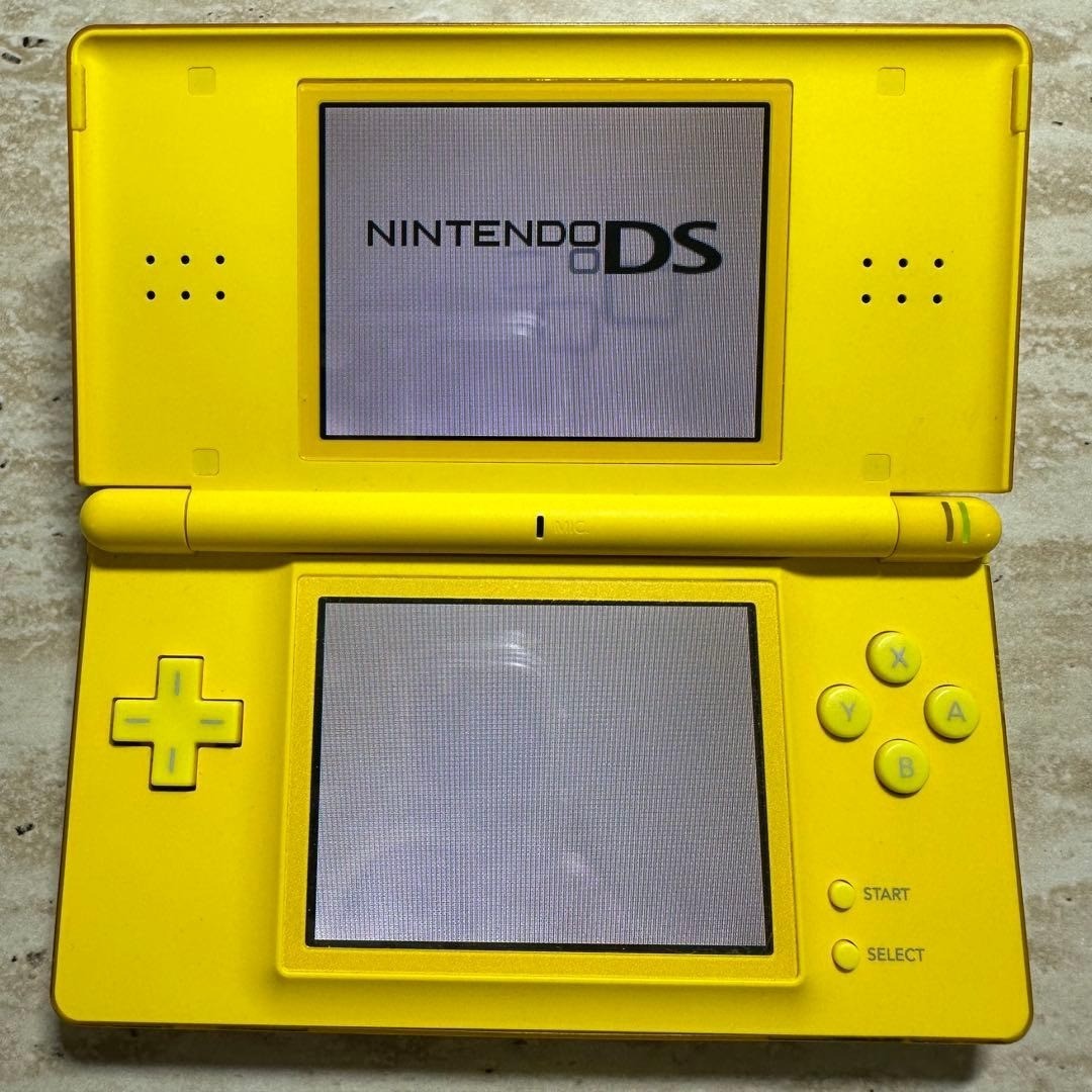 Nintendo DS Lite Pikachu Yellow Limited Edition Console Boxed Complete 7184