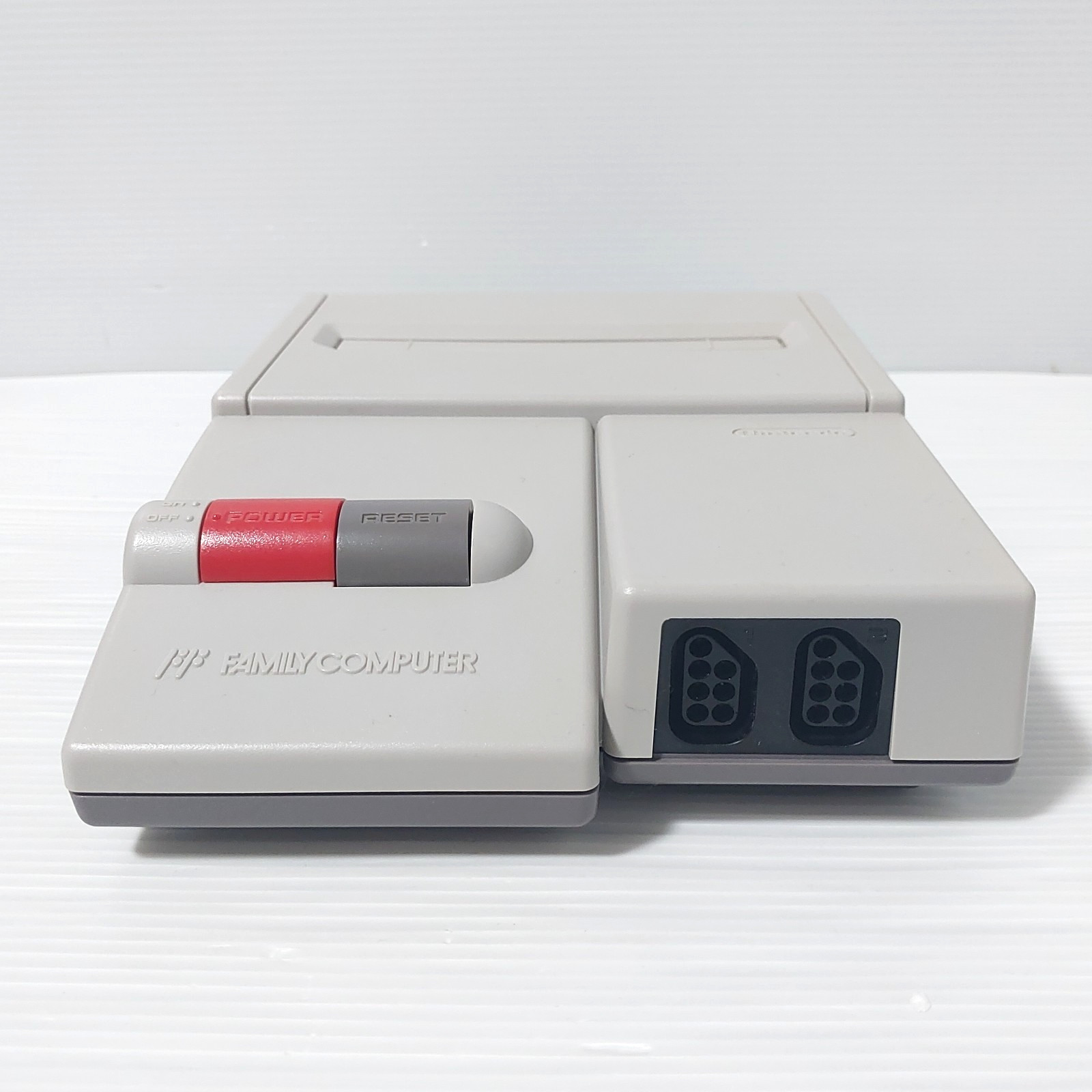 Nintendo New Famicom Japanese Console HVC-101 NES with 2 Games Import Japan