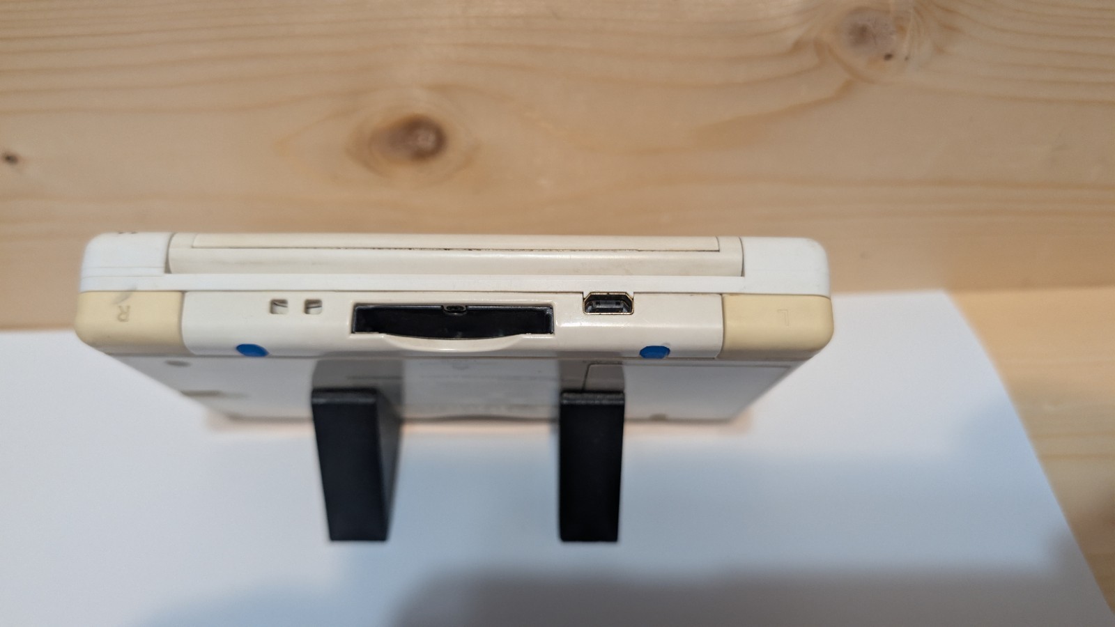 Nintendo DS Lite White Handheld USG-001 W/Charger *Tested* Dead Left Speaker