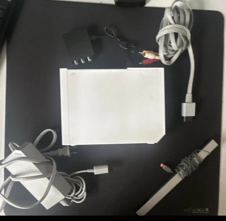 Nintendo Wii Console White Power Supply Sensor Bar AV Cable Composite RCA