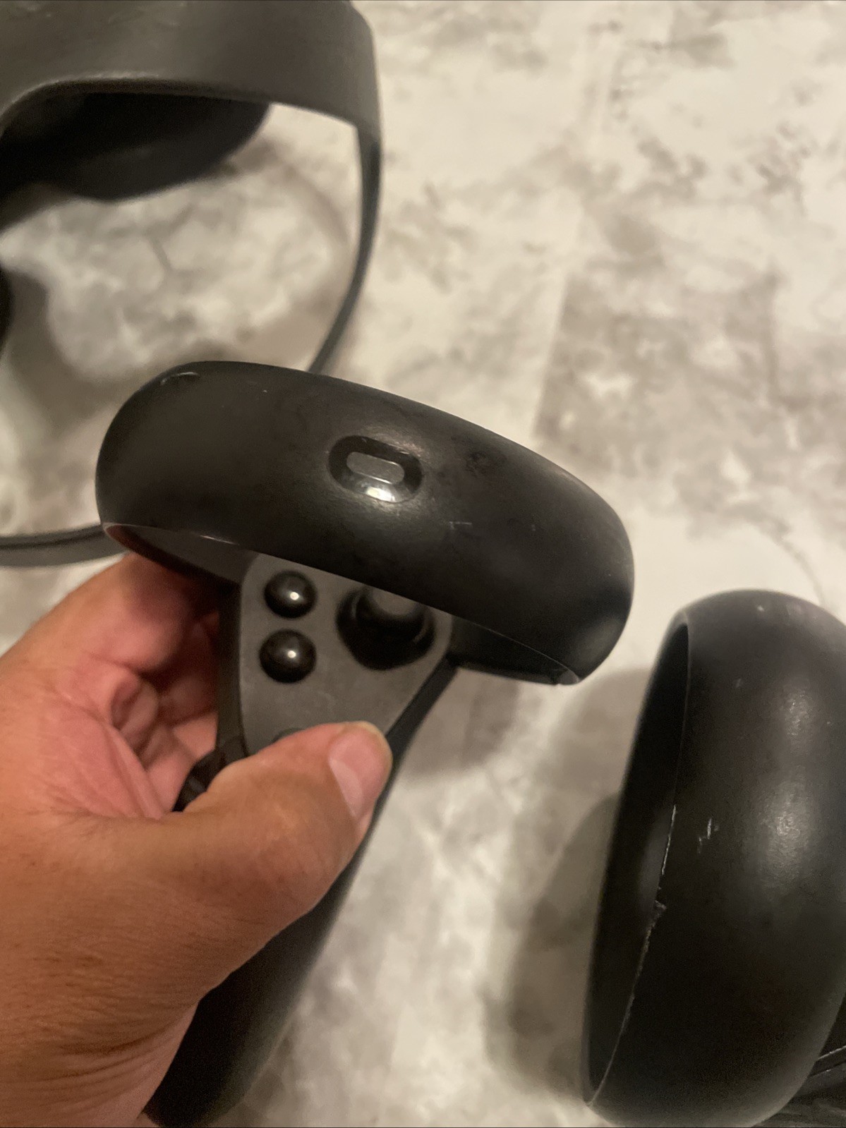As Is Oculus Quest VR Headset PARTS ONLY UNTESTED Read Description