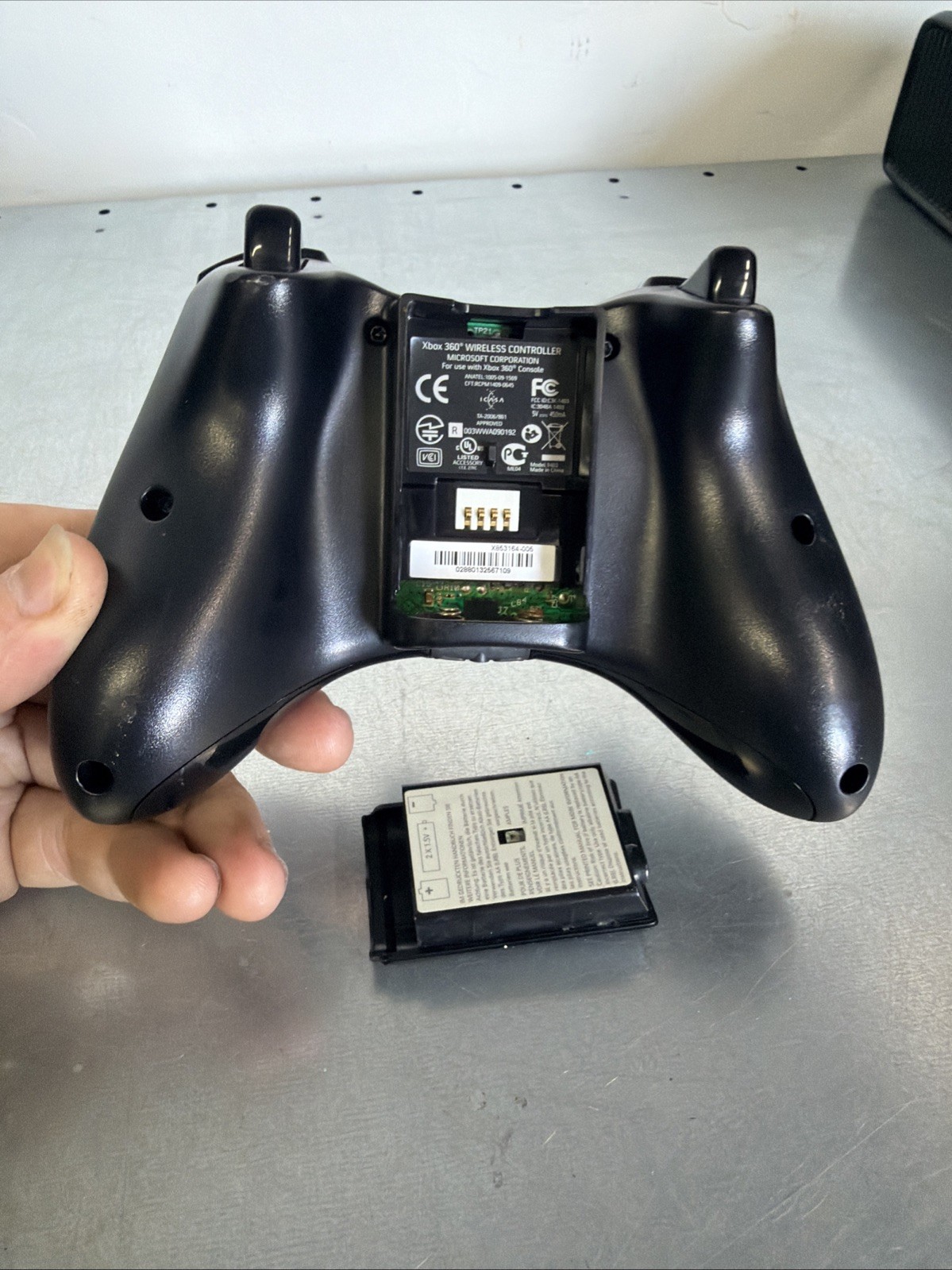 Xbox 360 S Slim Black (Model 1439) Console Bundle Tested & Working NO HARD DRIVE