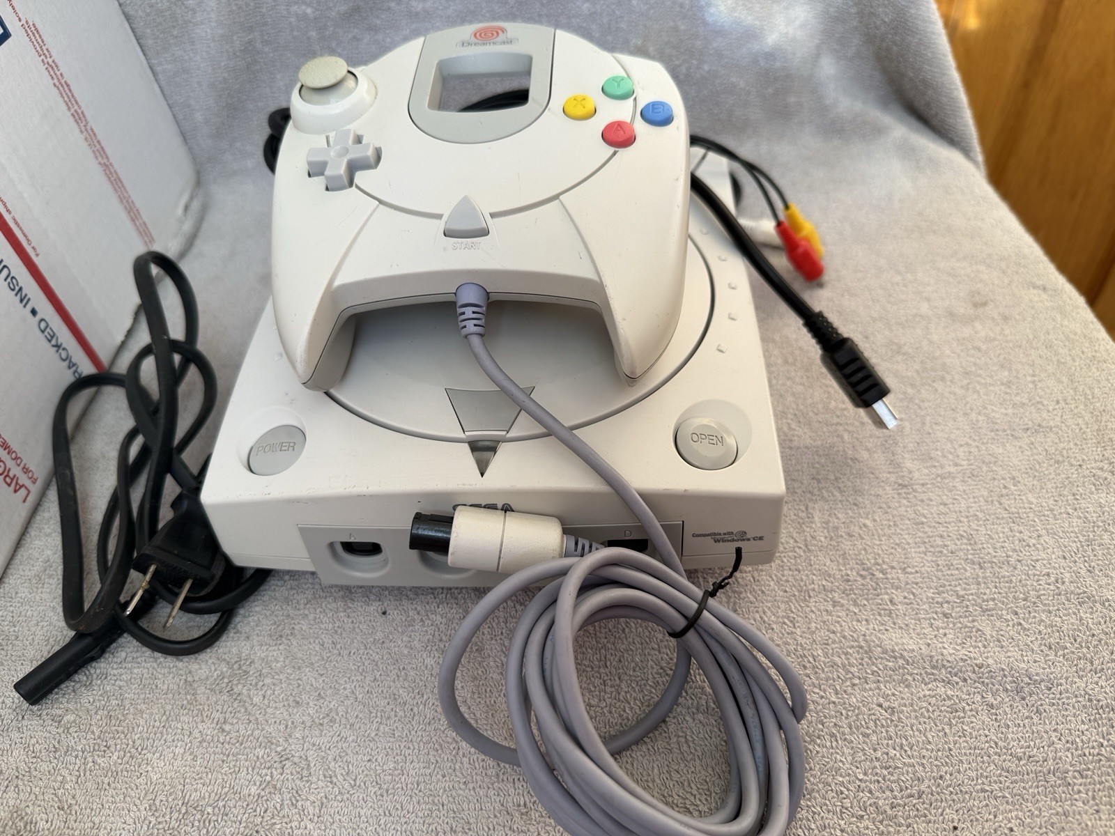 Sega Dreamcast HKT-3020 White Console Only Power Tested Not Reading Discs