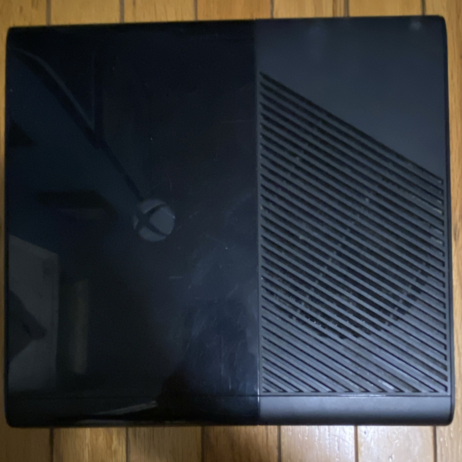 Xbox 360 E Console Tested with 2 OEM Controllers, Kinect Bundle