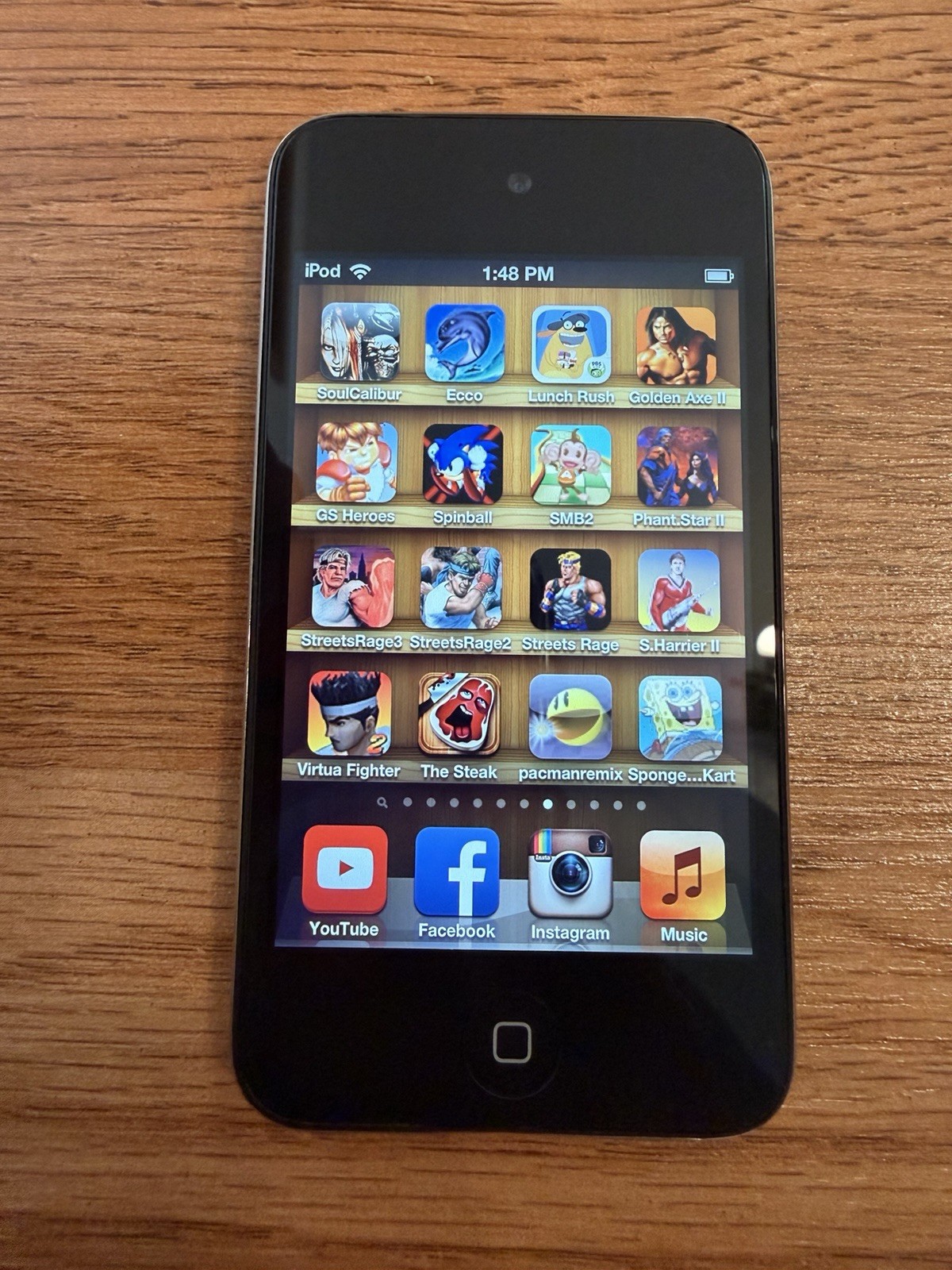 iPod touch 4th 64gb 160 Retro Games Voltron Resident Evil Infinity Blade