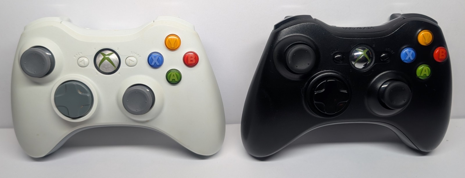 working* XBOX 360 S 250gb black w/ 2 controller, 3 games, HDMI, AV + power wire