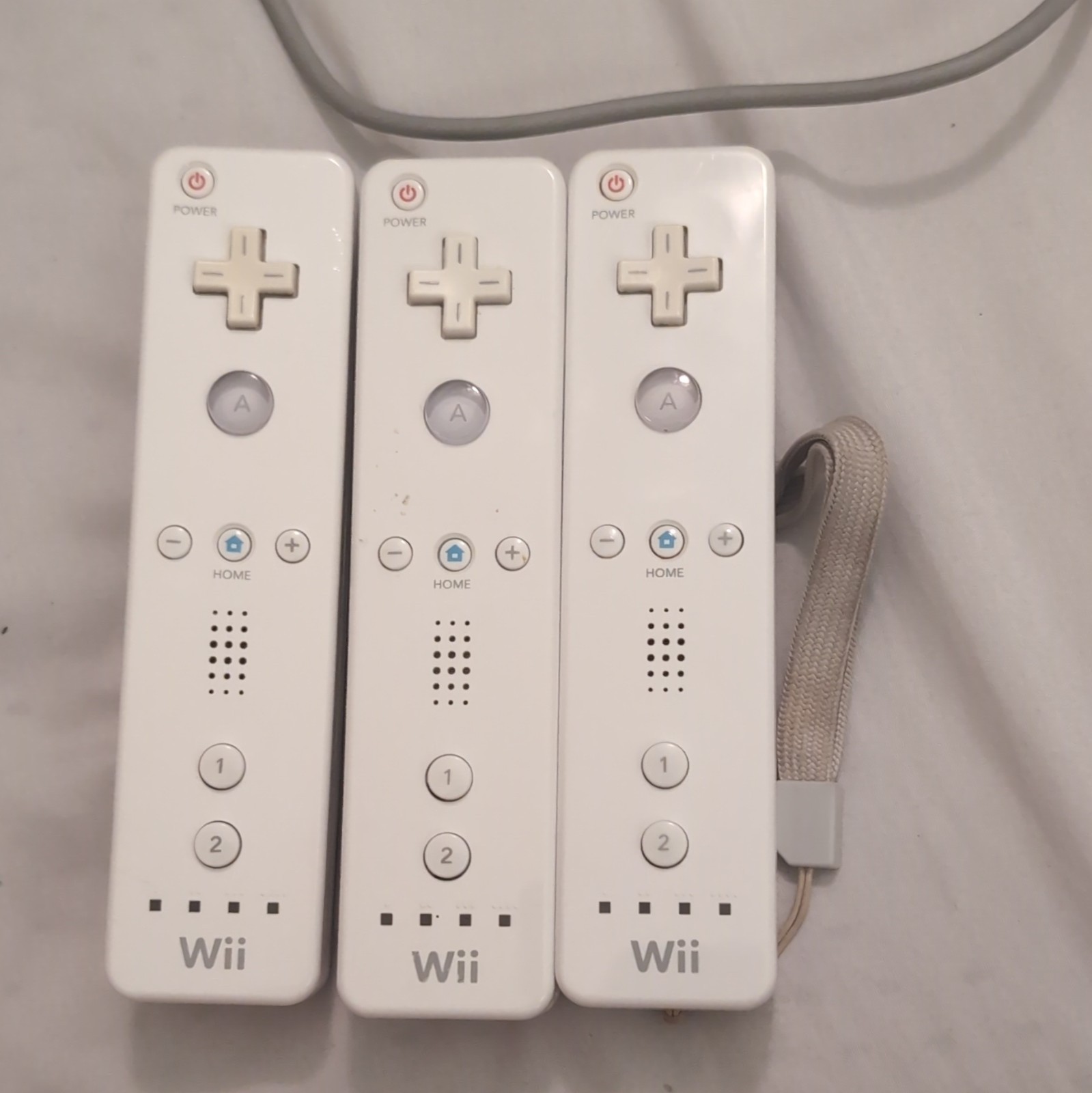 Nintendo Wii RVL-001 White Console Bundle w/ 3 Remotes, 3 Nunchuks, Sensor Bar