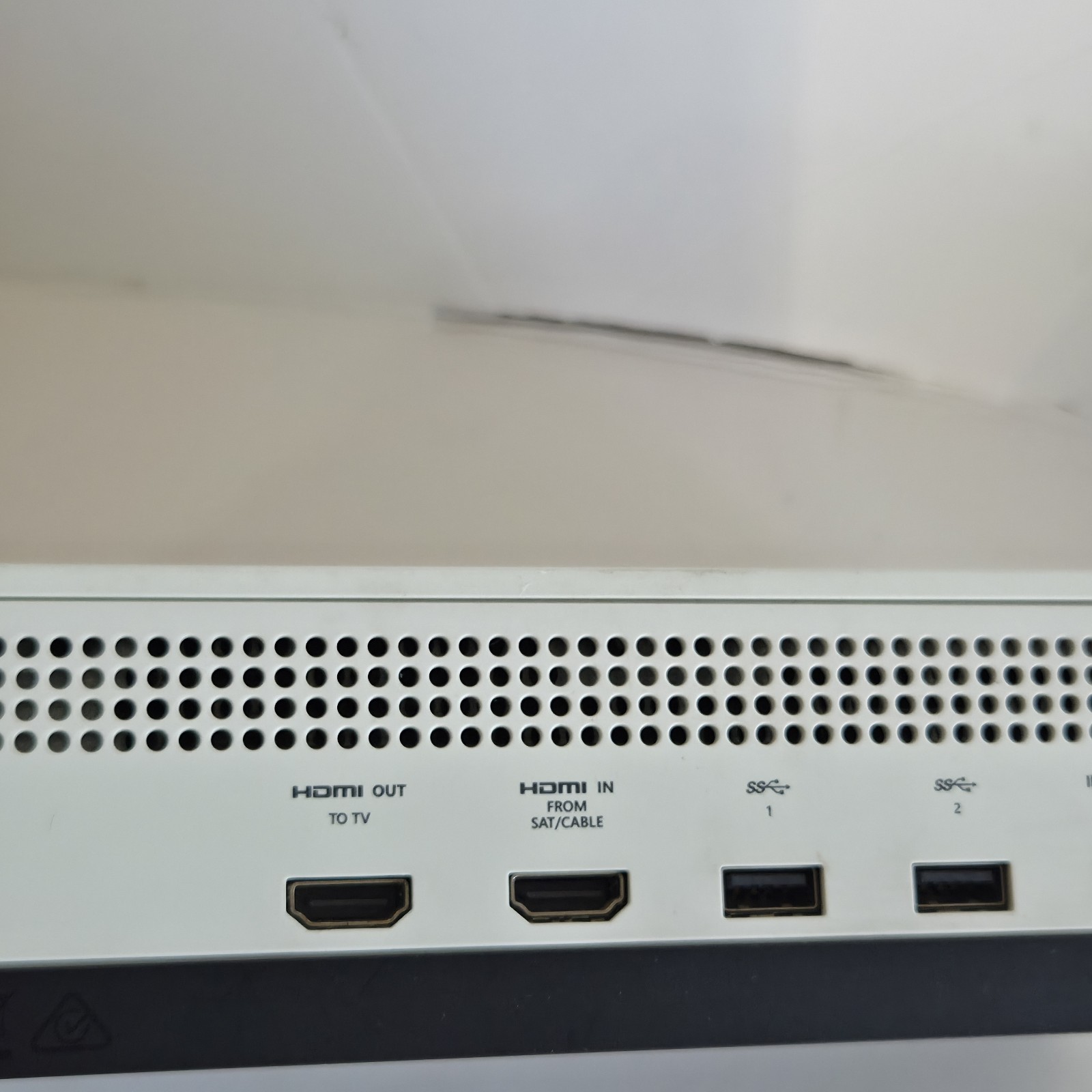 Microsoft Xbox One S White Console 1681 Console OEM w/ Controller & Cords TESTED