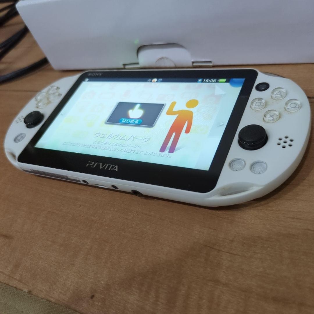 Excellent SONY PS Vita PCH-2000 Console White Tested