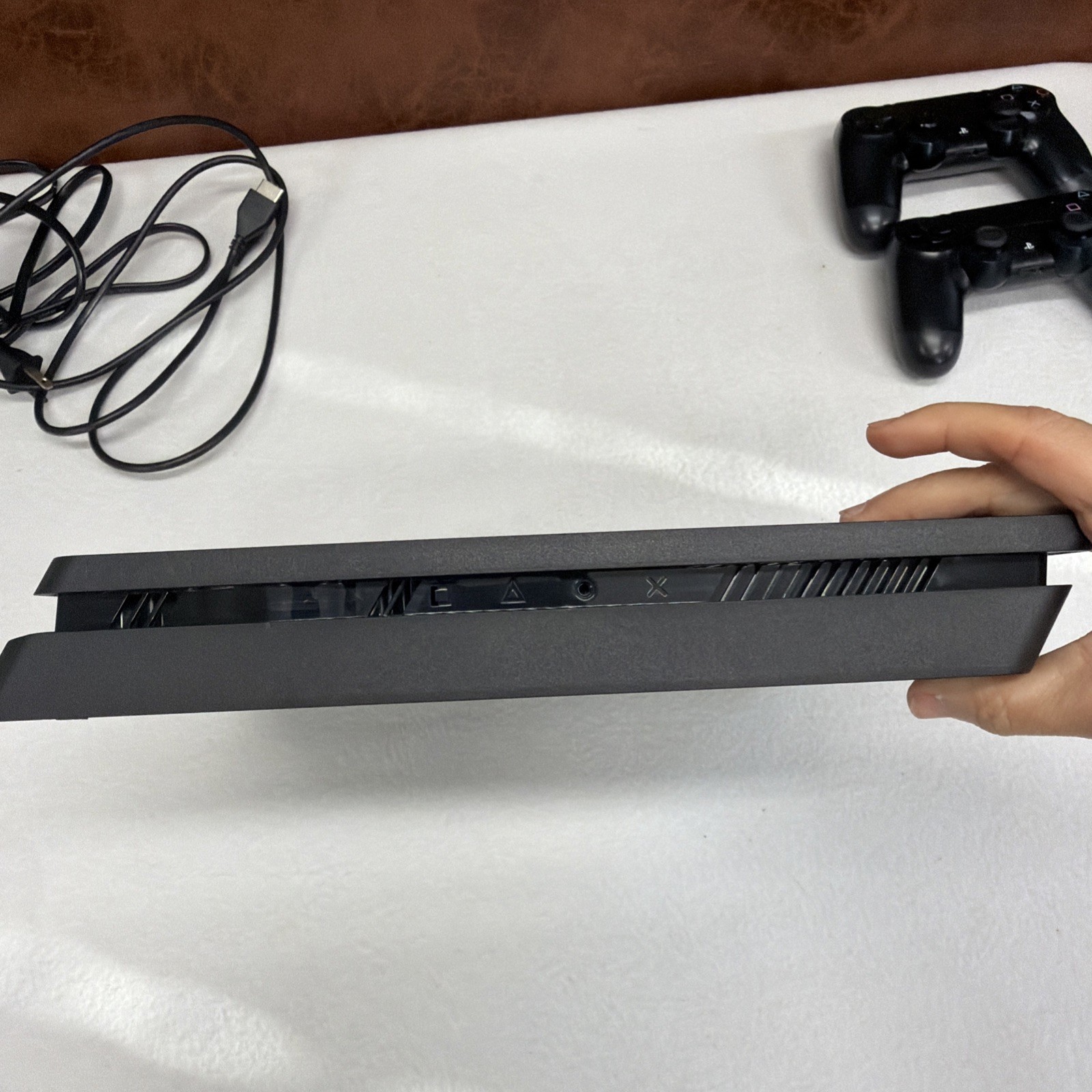 PS4 Model CUH-2015A Black 2 Wireless Controllers HDMI & Power cord