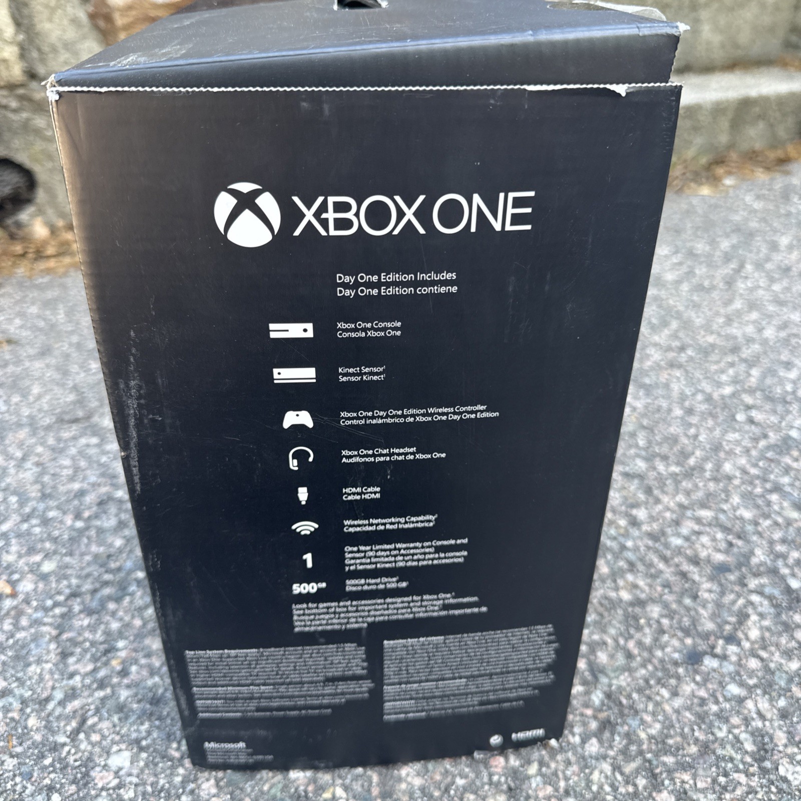 Microsoft Xbox One 1540 500GB Console – Black w/ Day One 2013 Controller