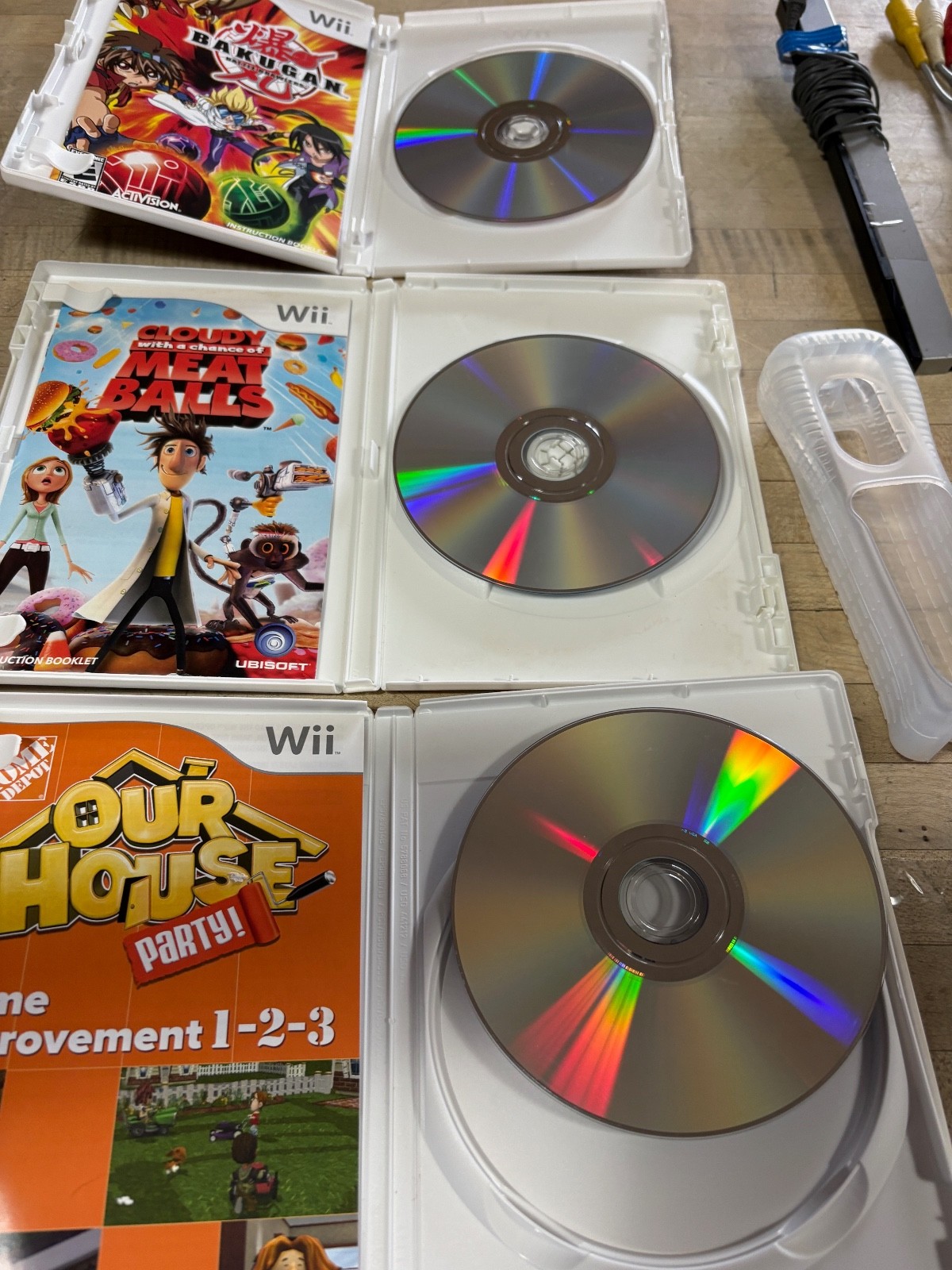 Wii Console Game w/ ALL Cords , Controller, RVL-001 USA *** with 3 Games ***