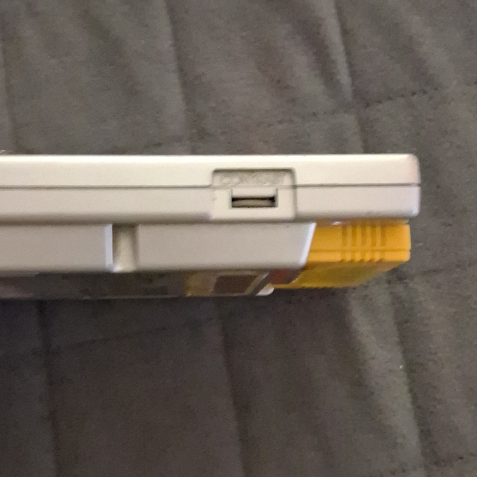 Nintendo Game Boy Pocket Silver Handheld System MGB-001 1998 Region Free. TESTED