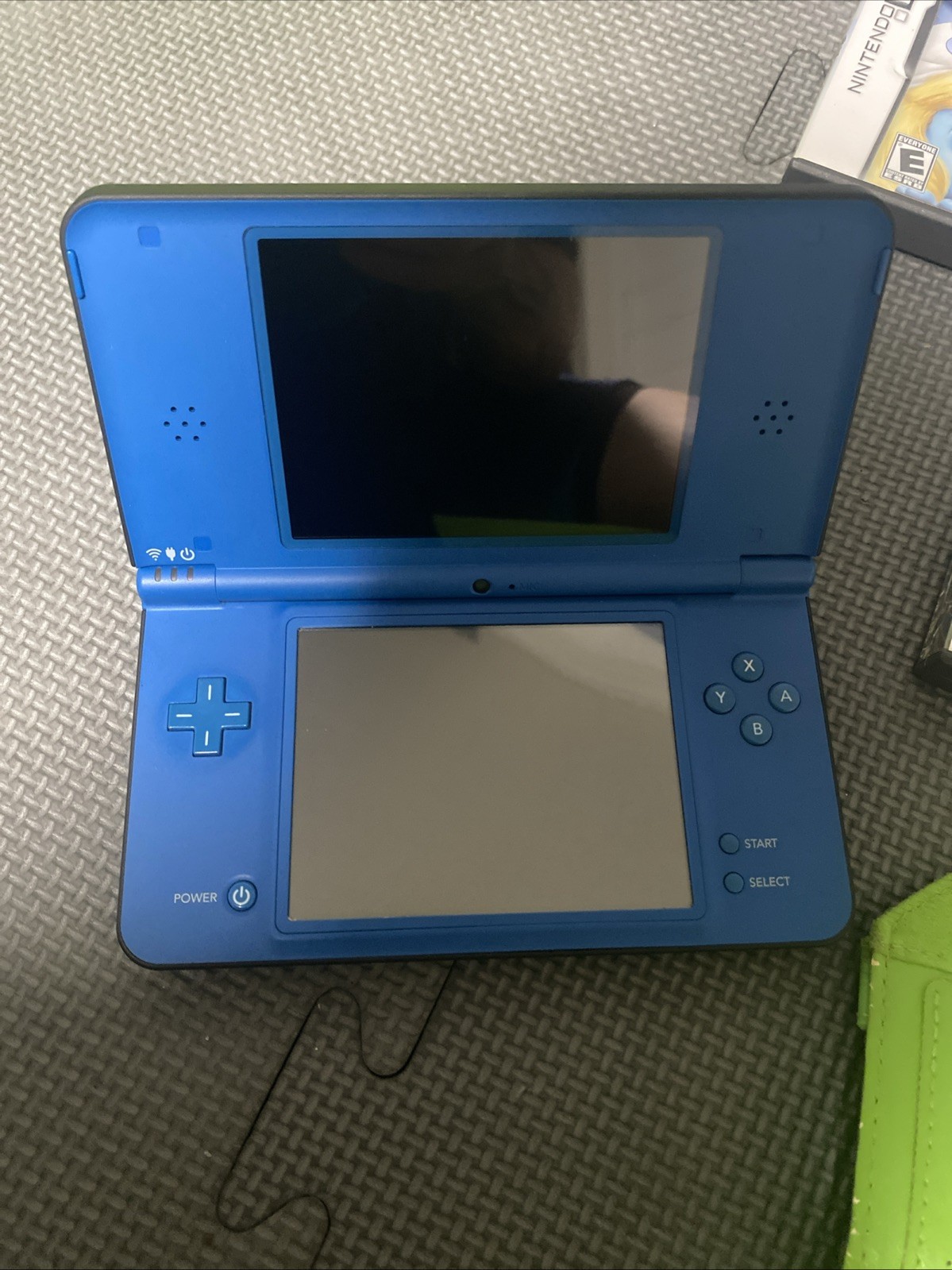 Nintendo DSi XL Blue Tested Excellent Condition Charger & 4 Games Case NO Stylus