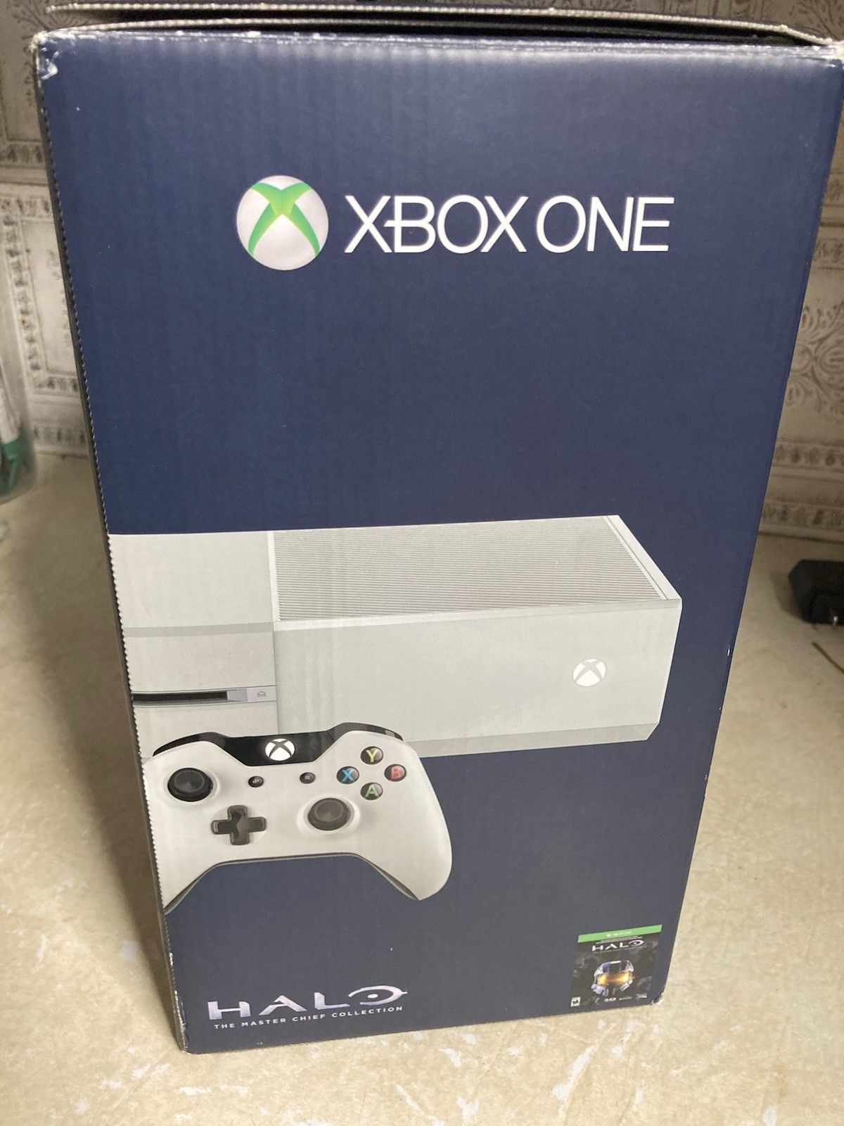 Microsoft Xbox One Special 1540 500GB White Console. Halo Boxed Edition