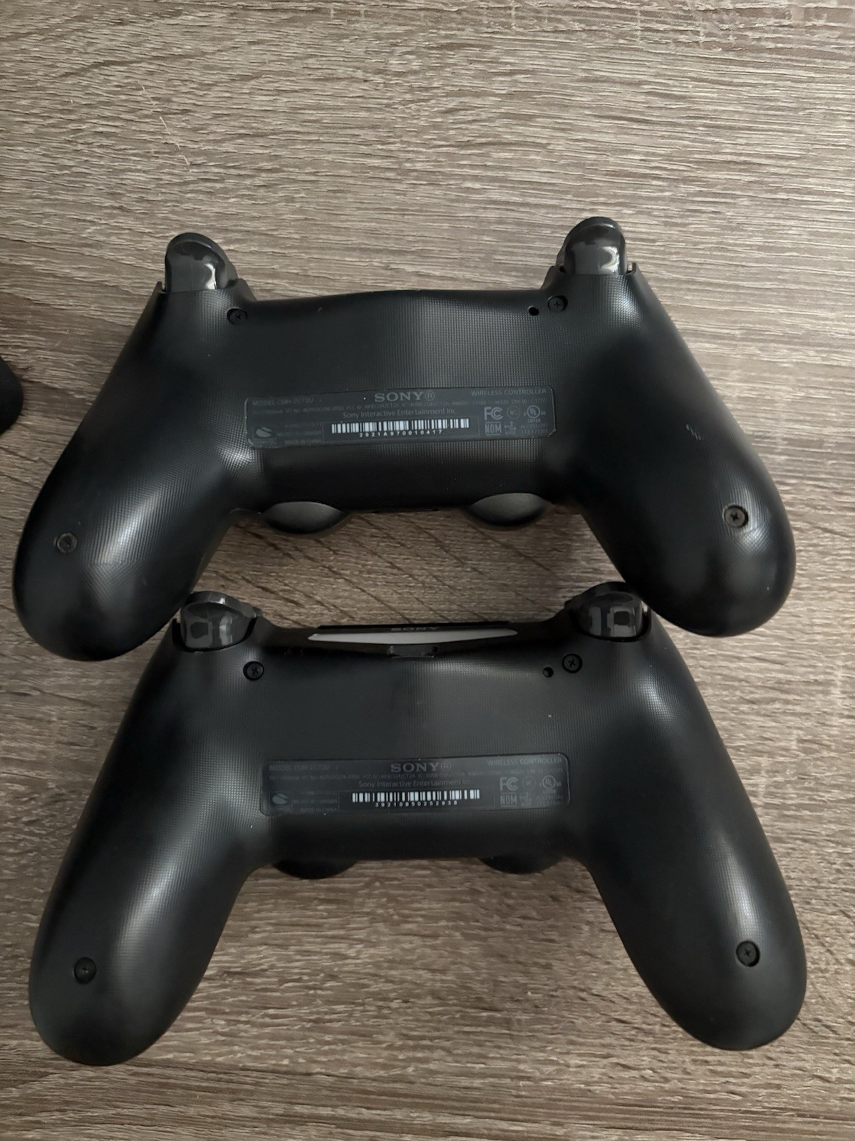 Sony Playstation 4 PS4 Slim Console – Black (CUH-2215B) – 2 Controllers 22 Games